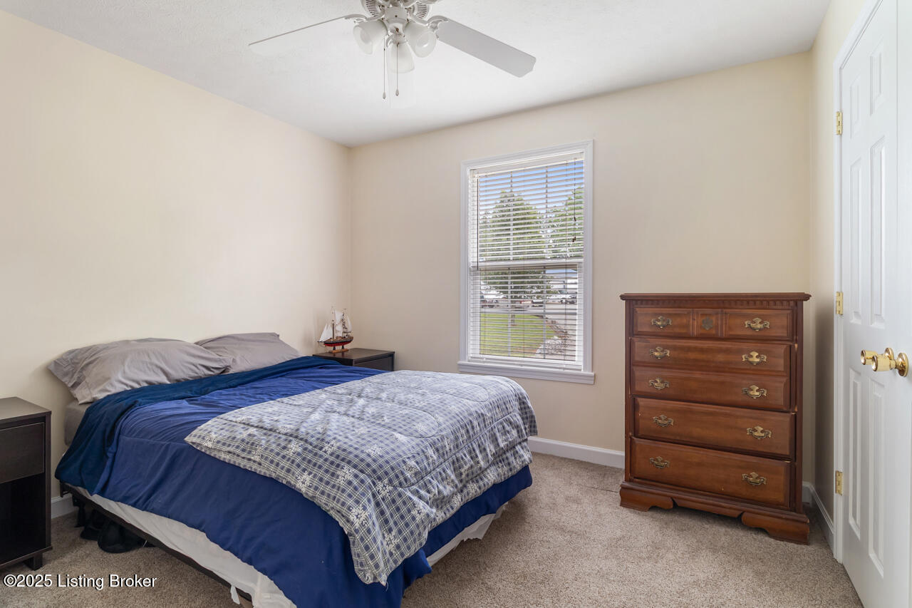 1421 W Elm Rd Property Photo 16