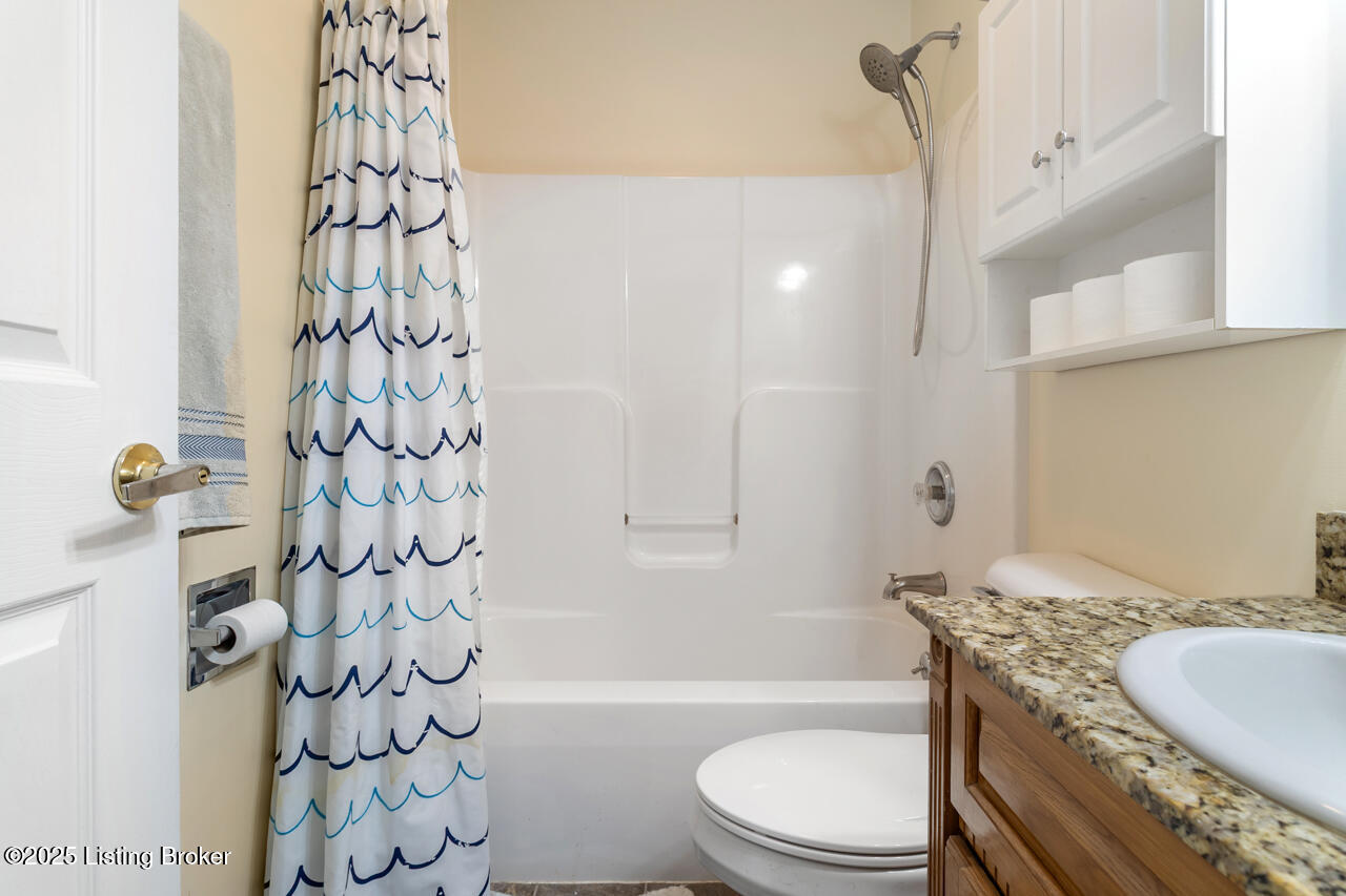 1421 W Elm Rd Property Photo 18