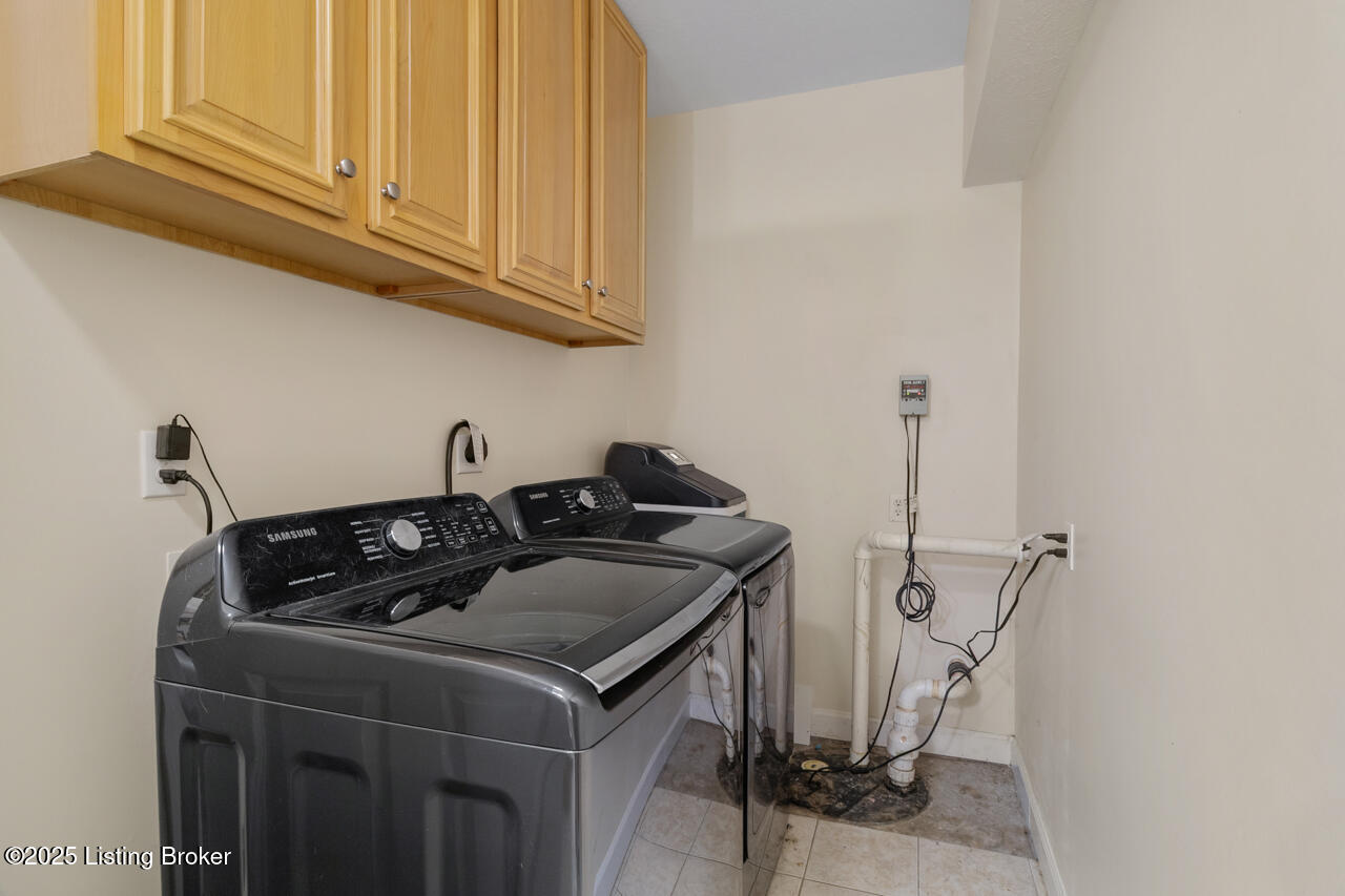 1421 W Elm Rd Property Photo 28
