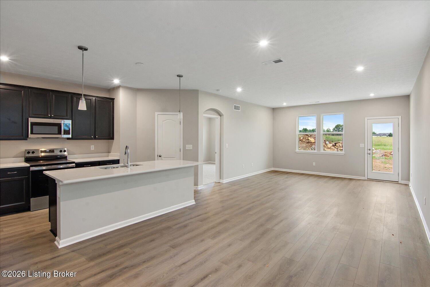 301 Harvest Pt Way 224-b Property Photo 6