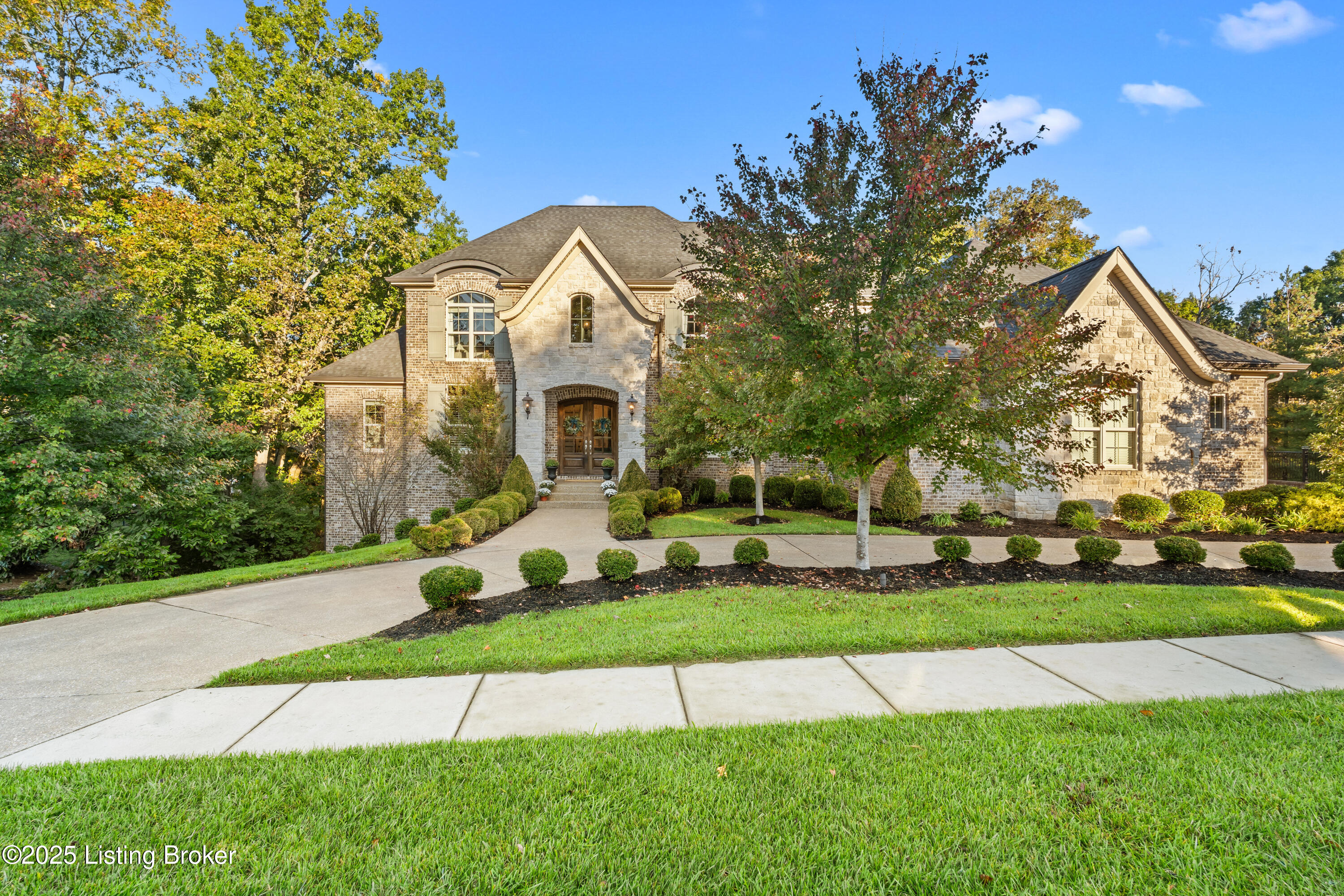 19010 Long Grove Way Property Photo 1