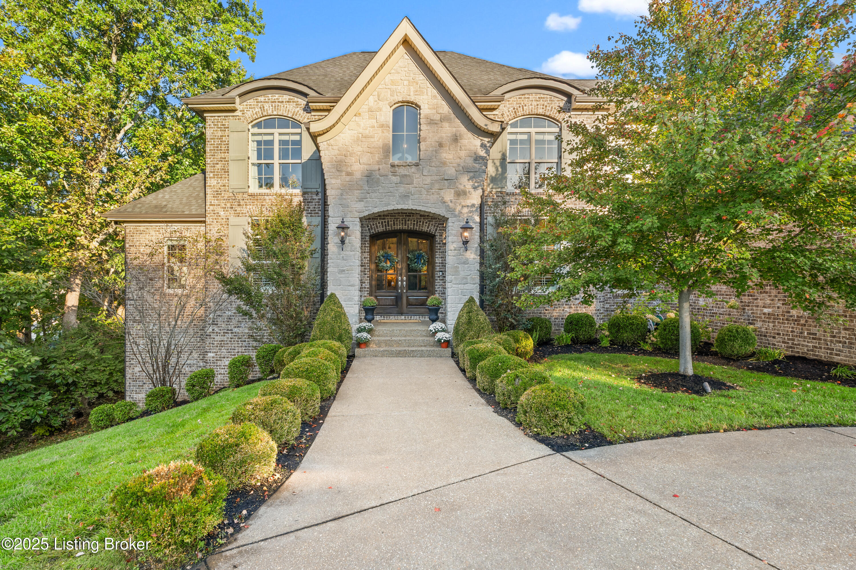 19010 Long Grove Way Property Photo 3