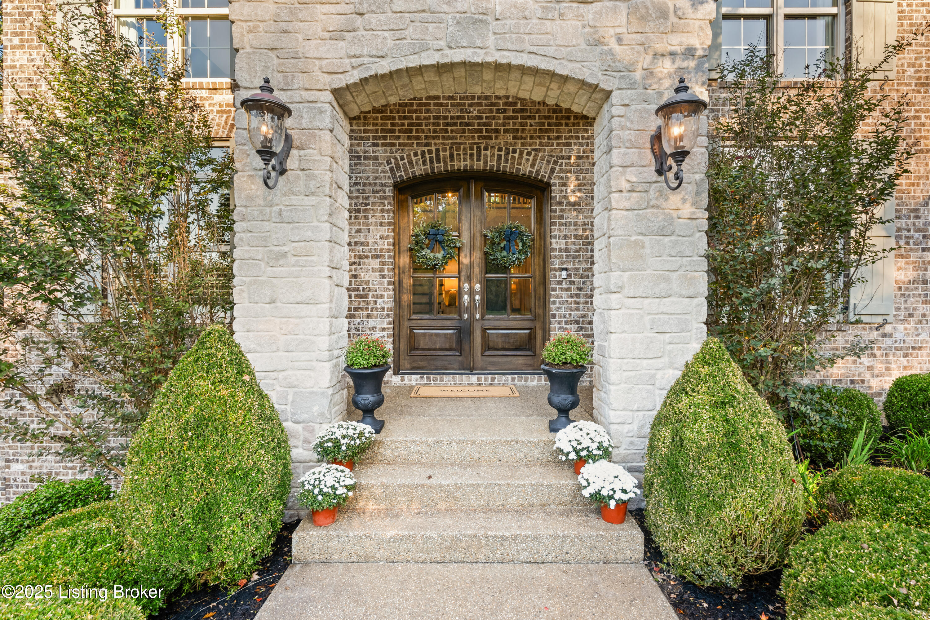 19010 Long Grove Way Property Photo 4