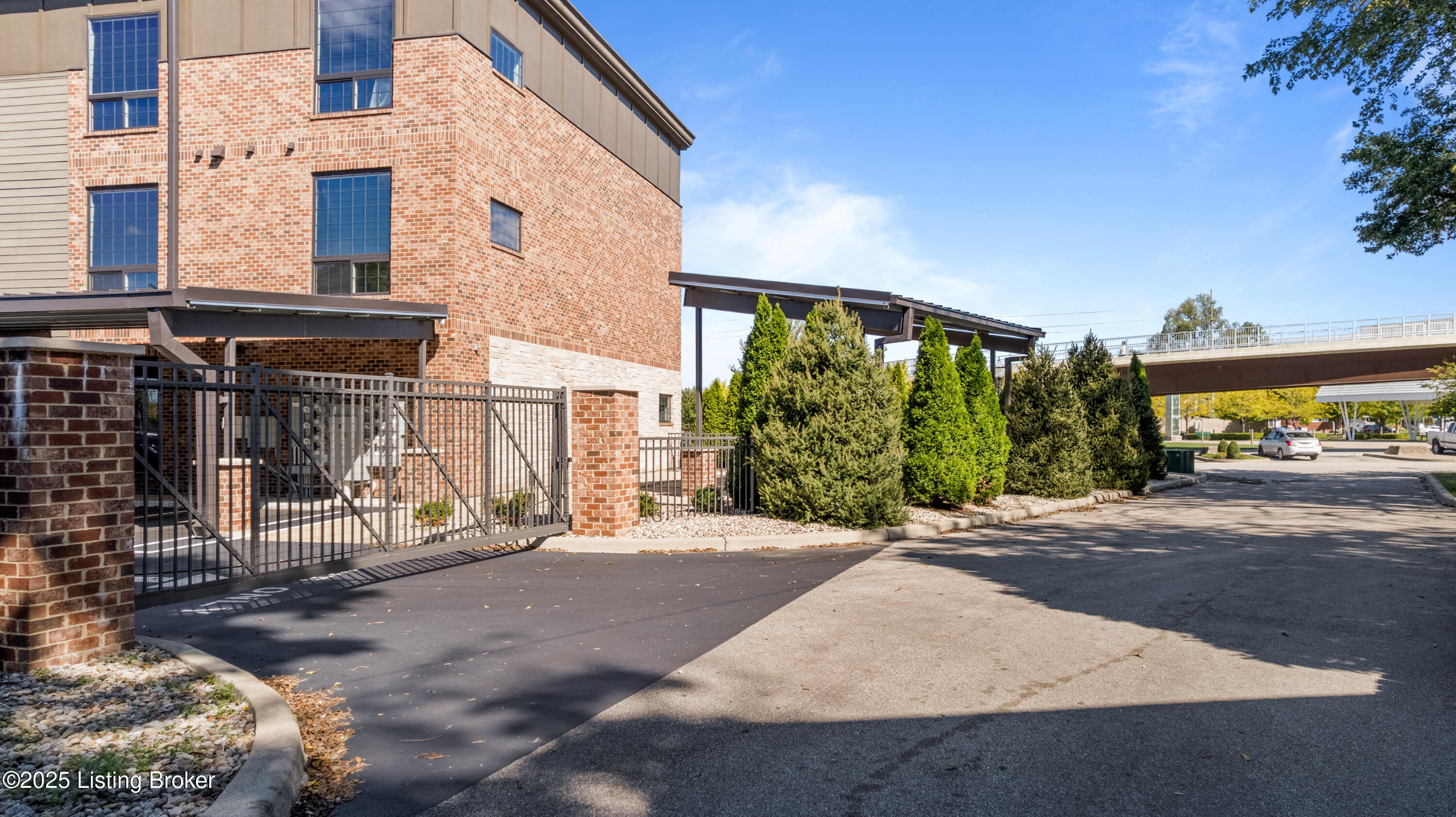 210 Mulberry St Property Photo 40