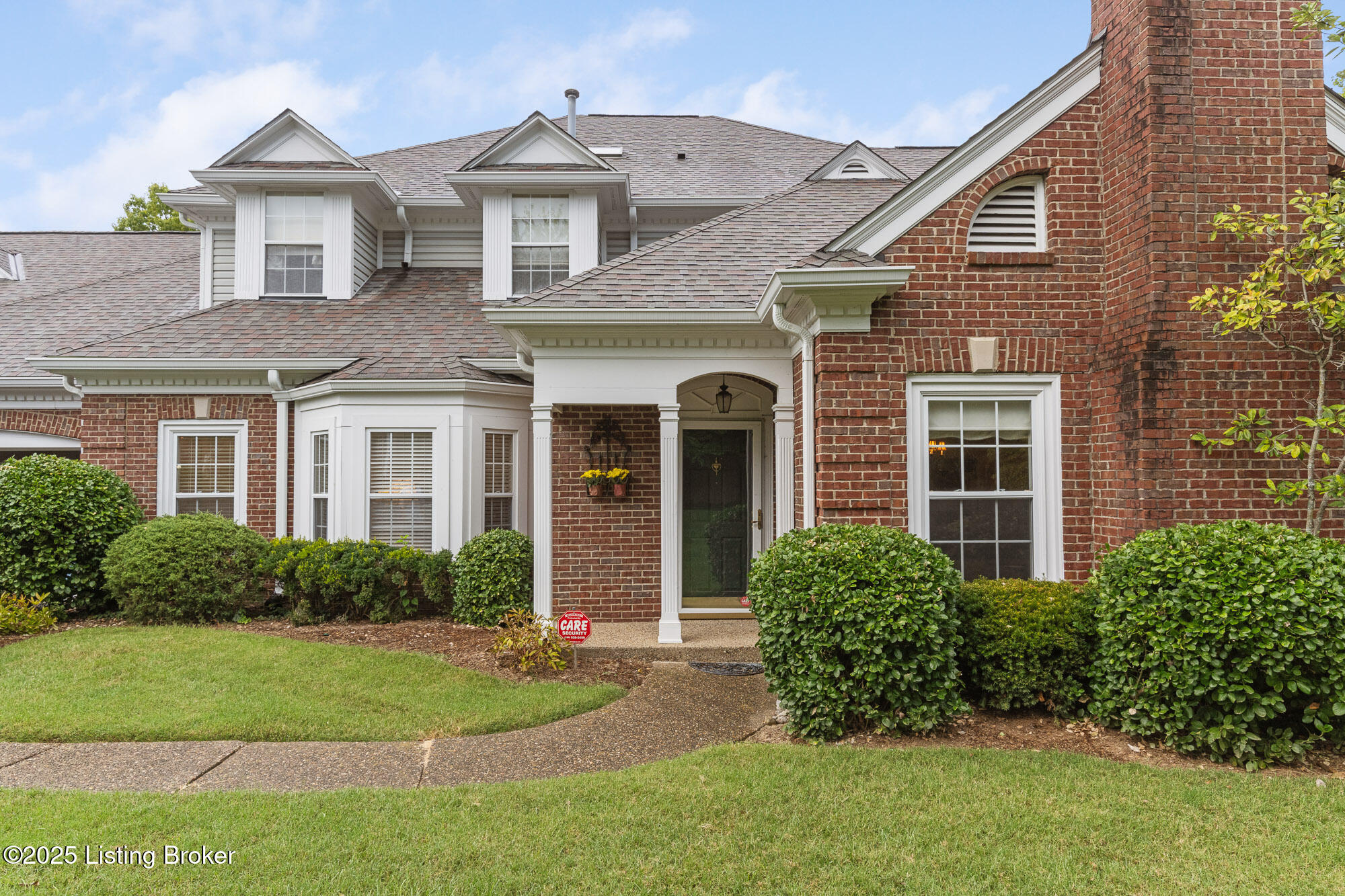 6002 Winding Bluff Ct Property Photo 2