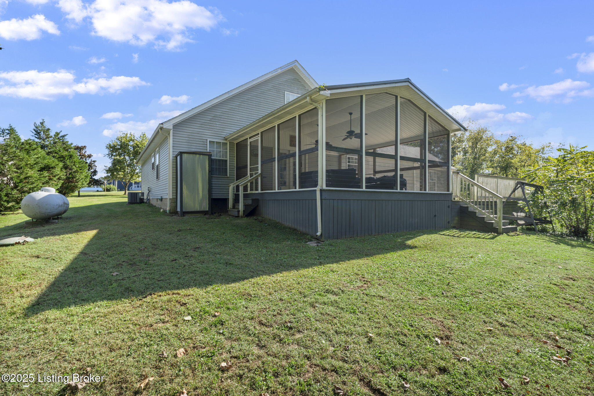 434 Jeanies Way Property Photo 6