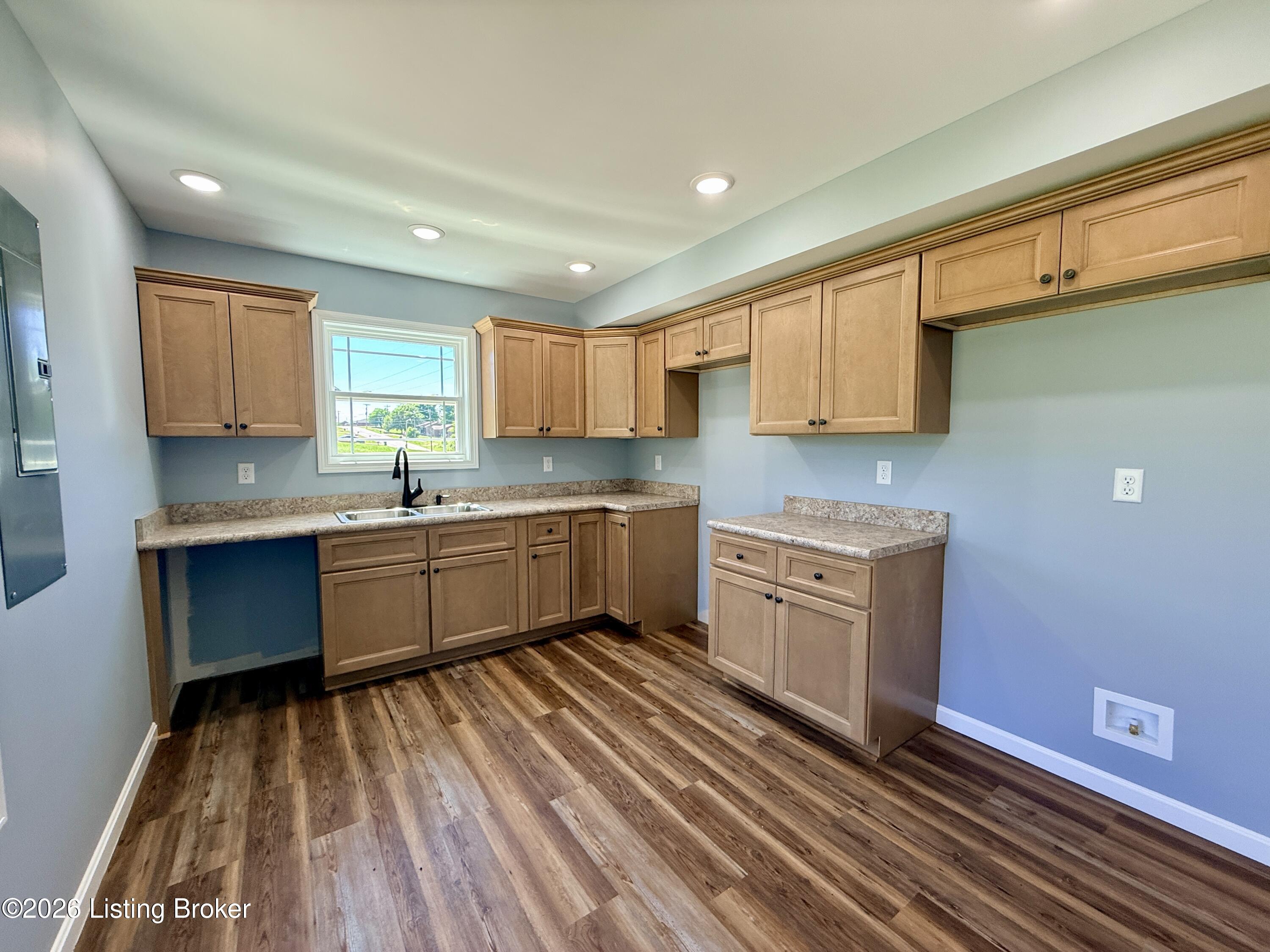 419 Susannah Ave Property Photo 8