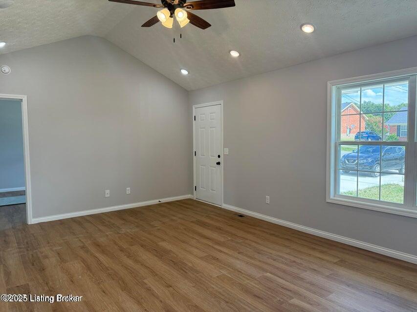 109 Kentucky Ave Property Photo 18