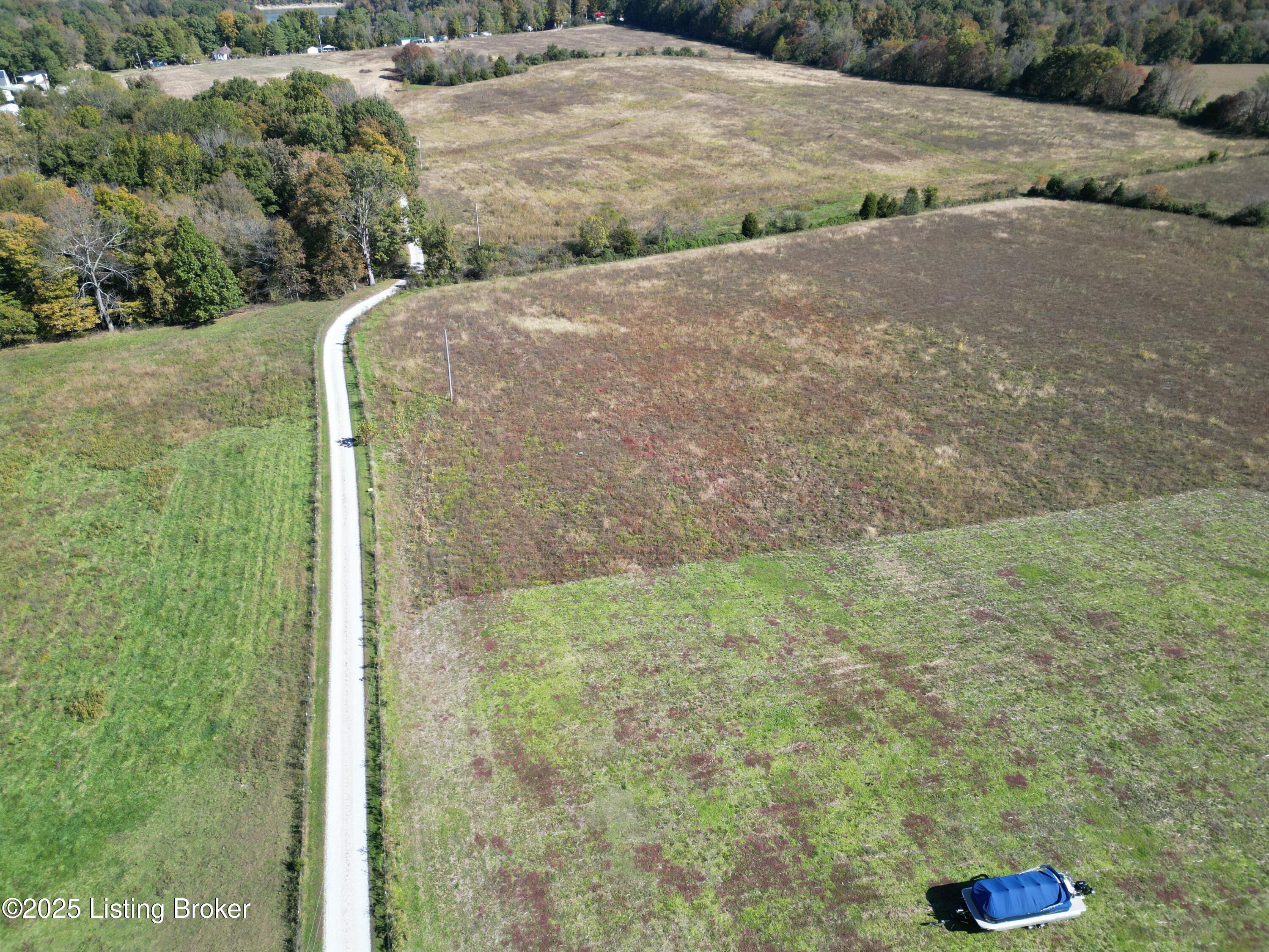 L4 1292 Panther Creek Rd Property Photo 3