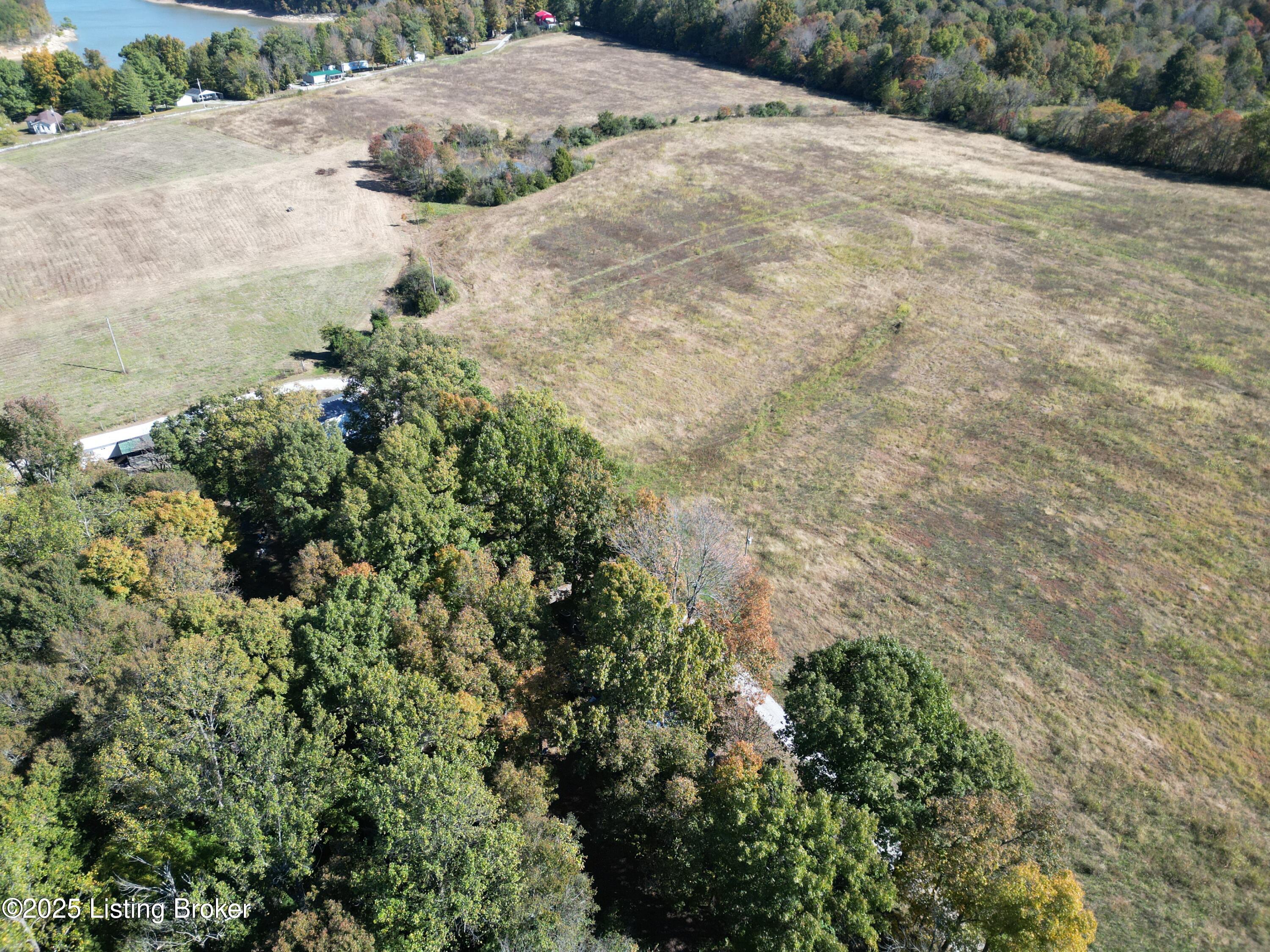 L6 1292 Panther Creek Rd Property Photo 2