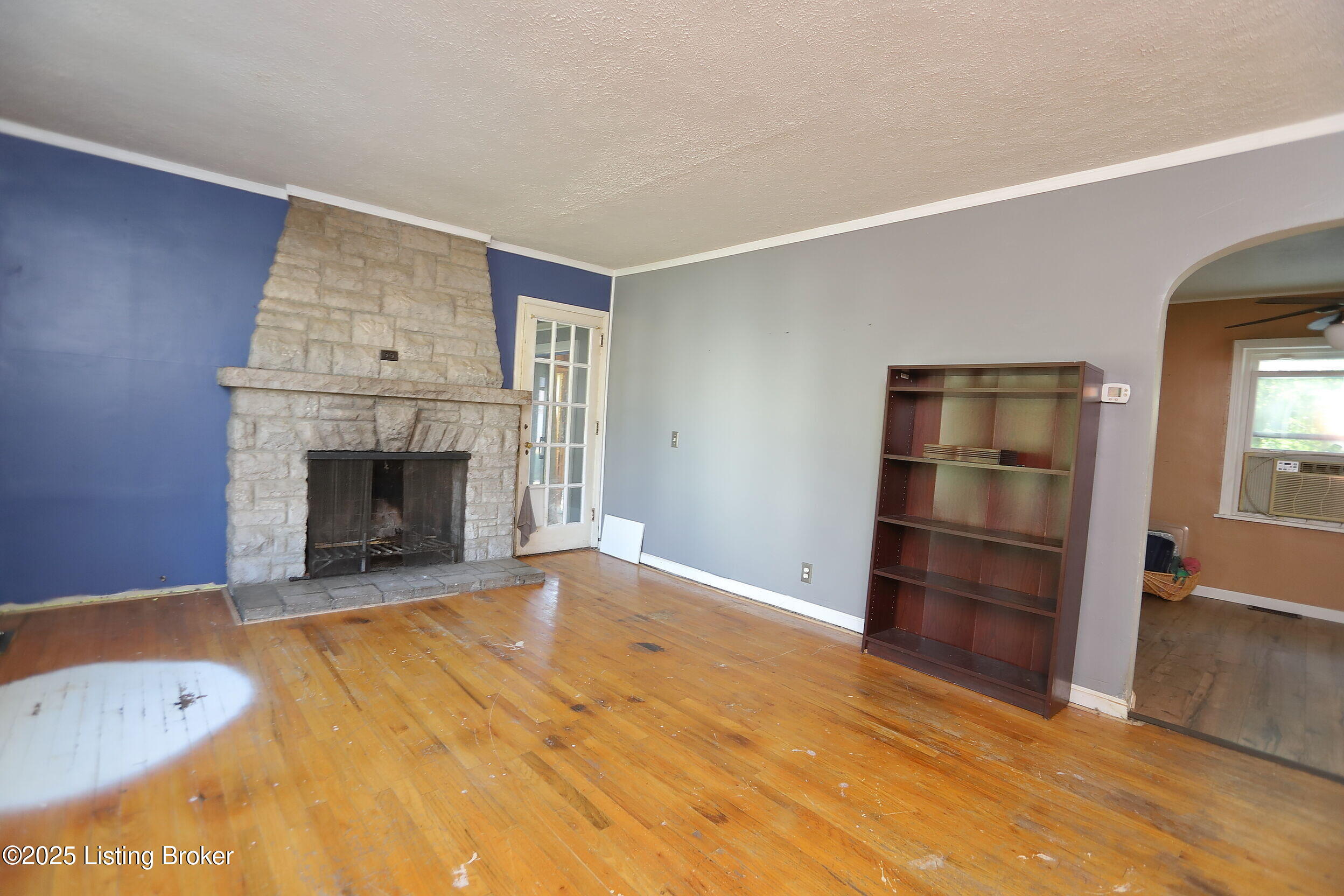 201 Virginia Ct Property Photo 8