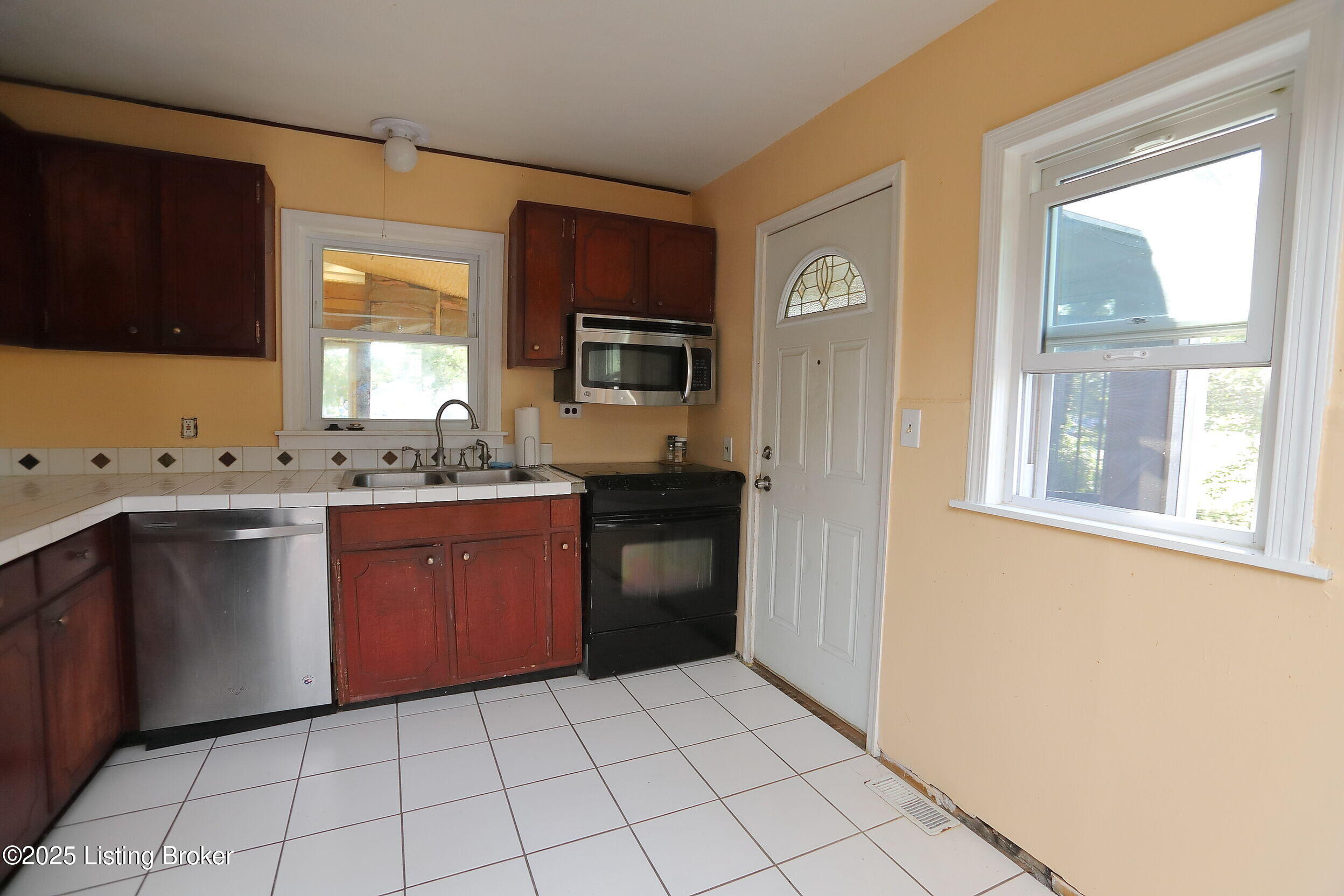 201 Virginia Ct Property Photo 11