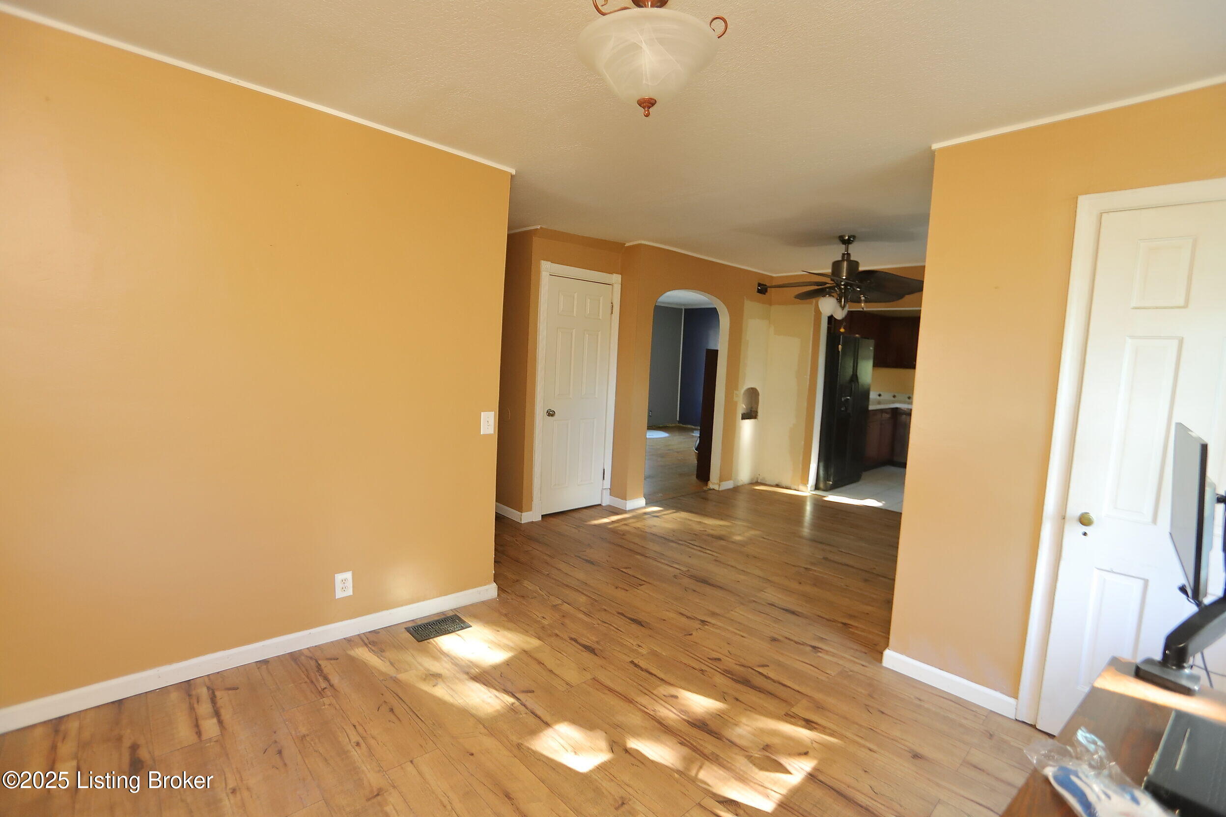 201 Virginia Ct Property Photo 18