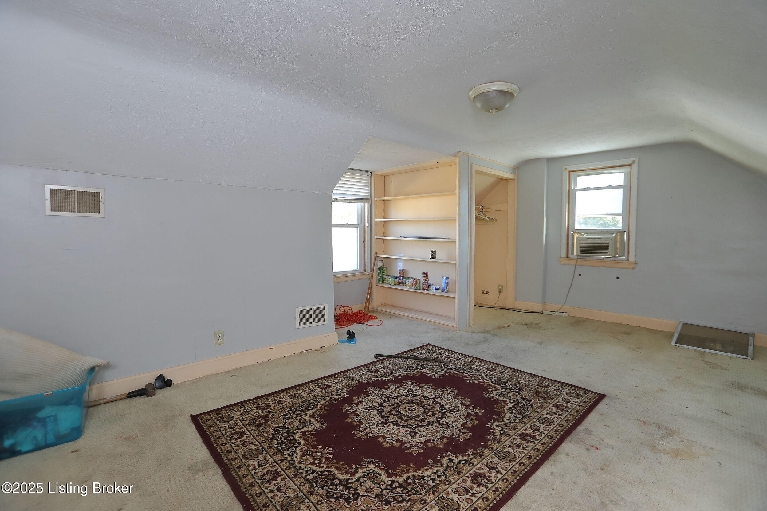 201 Virginia Ct Property Photo 28
