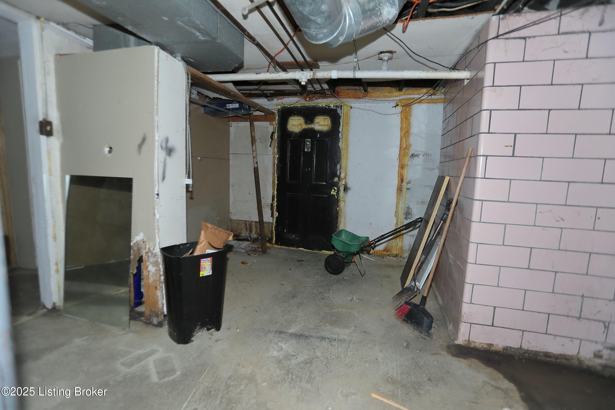 201 Virginia Ct Property Photo 38