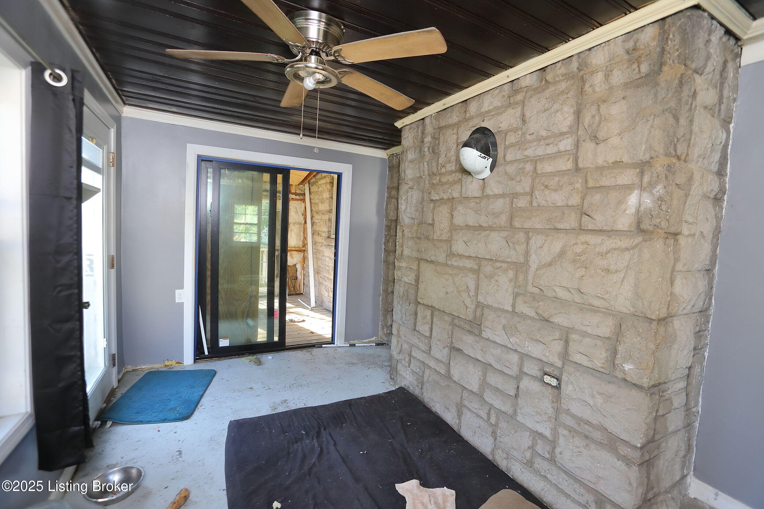 201 Virginia Ct Property Photo 40