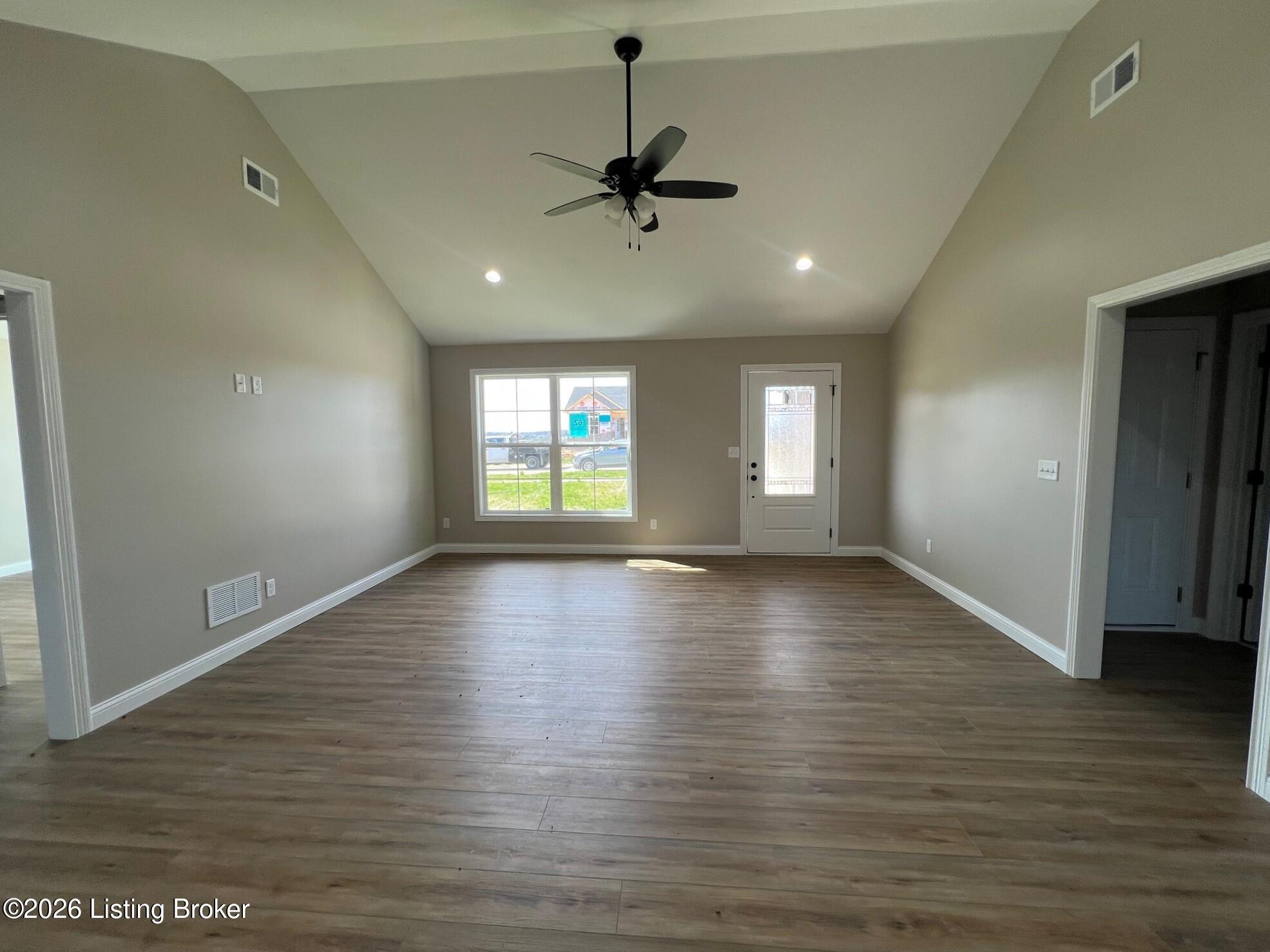 244 New Orleans Ct Property Photo 3