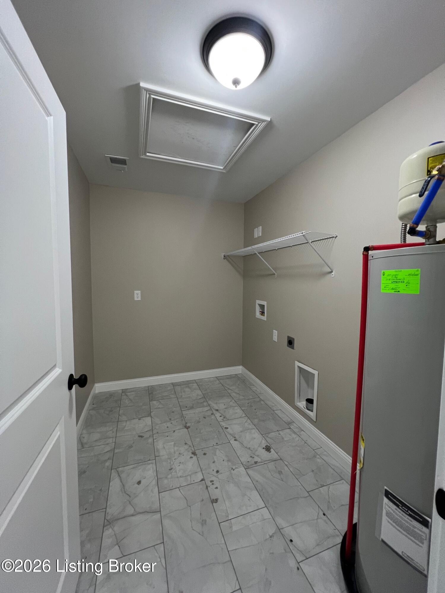 244 New Orleans Ct Property Photo 16