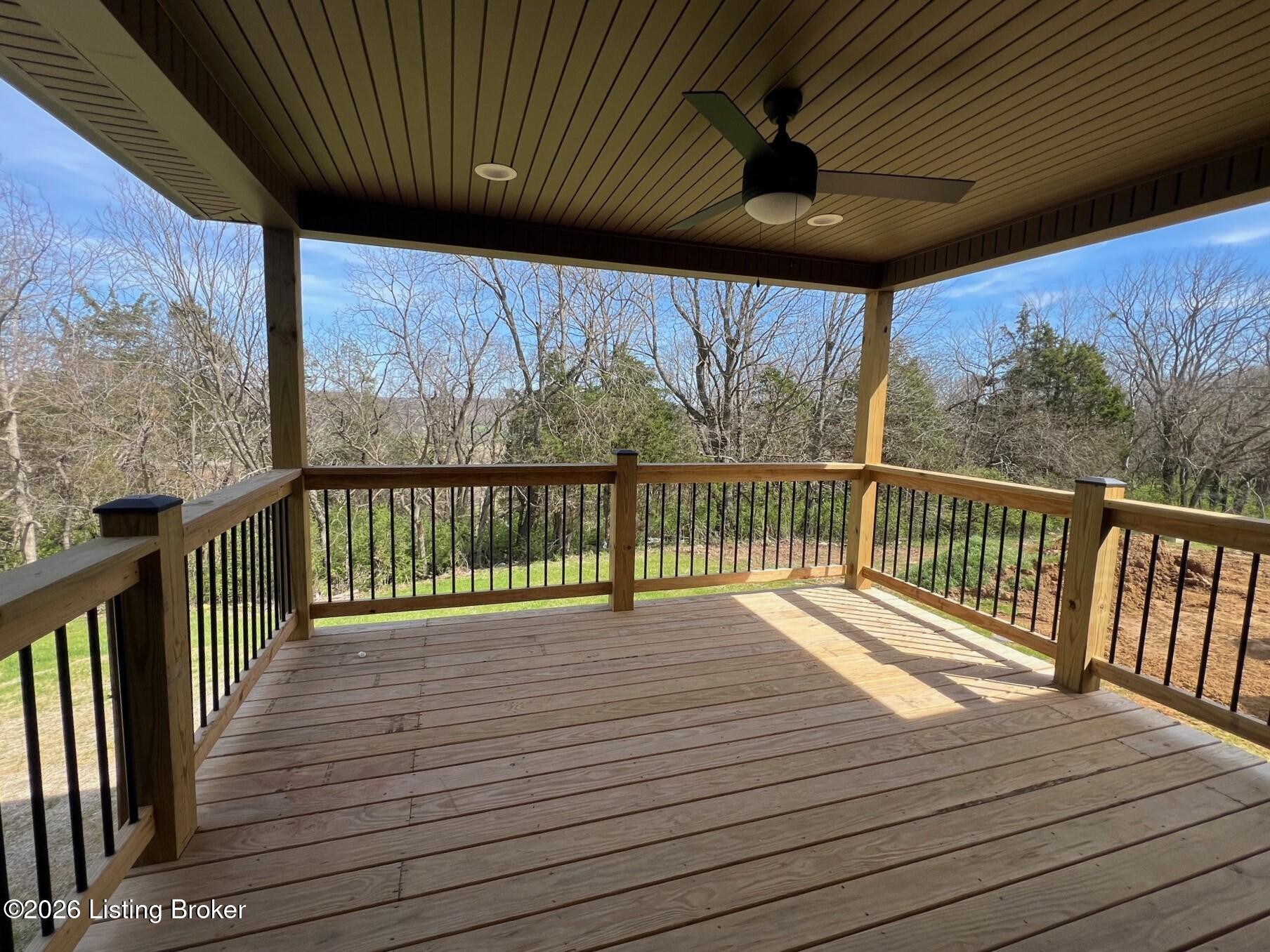244 New Orleans Ct Property Photo 17