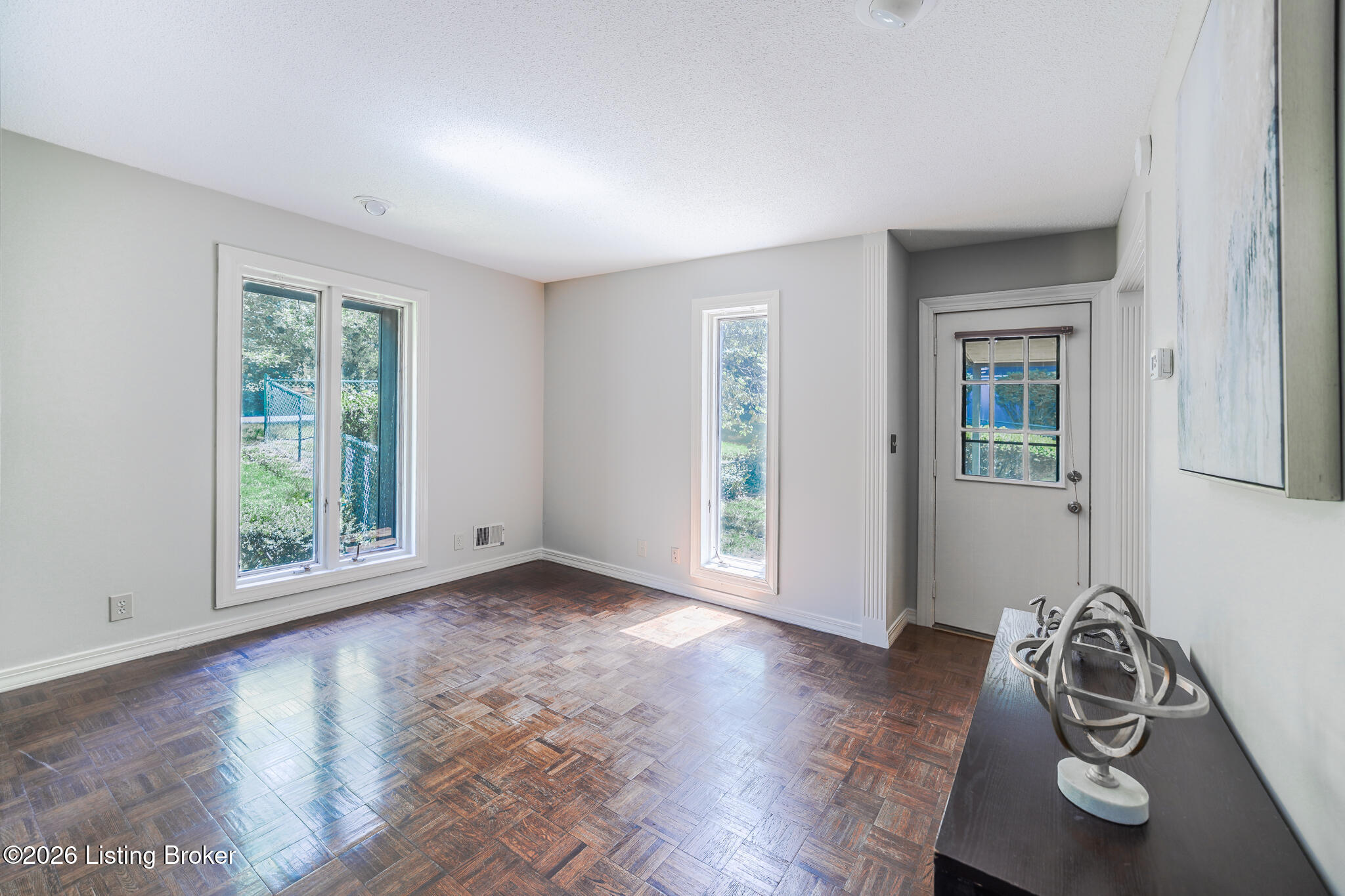 741 Middle Way Property Photo 12