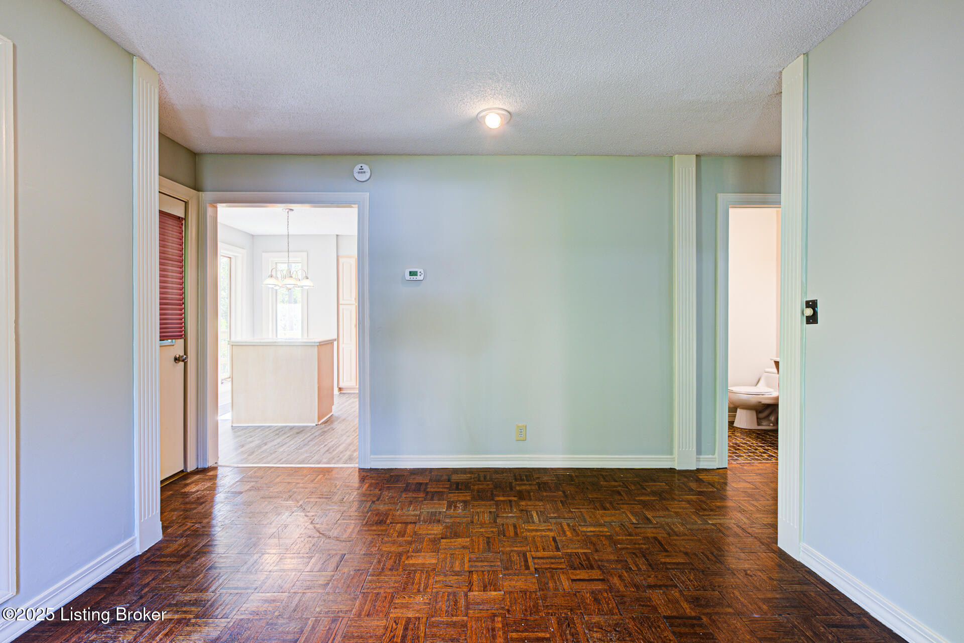 741 Middle Way Property Photo 15