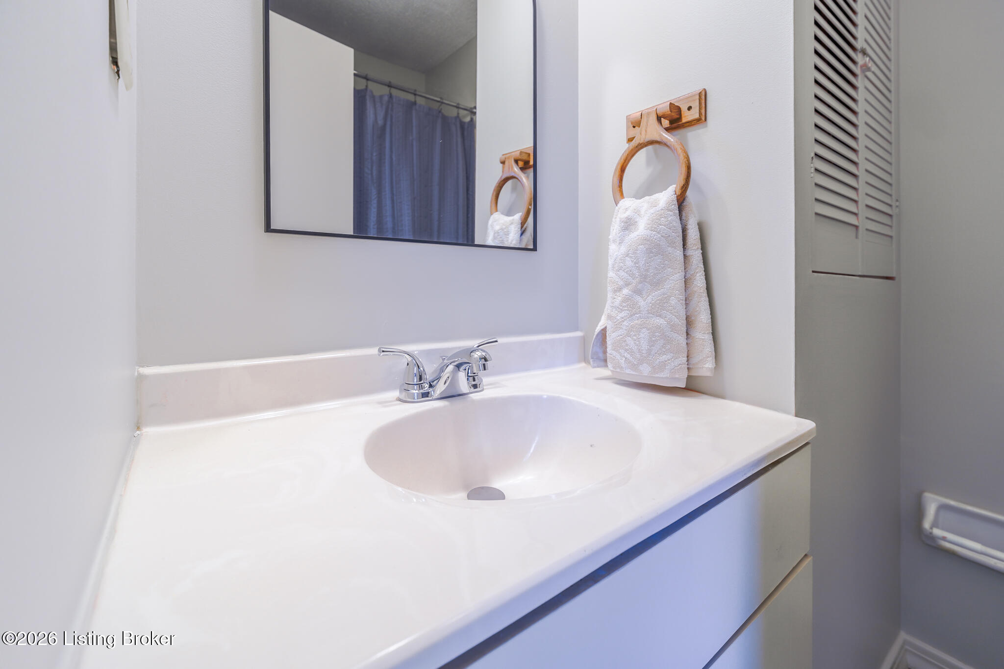 741 Middle Way Property Photo 25