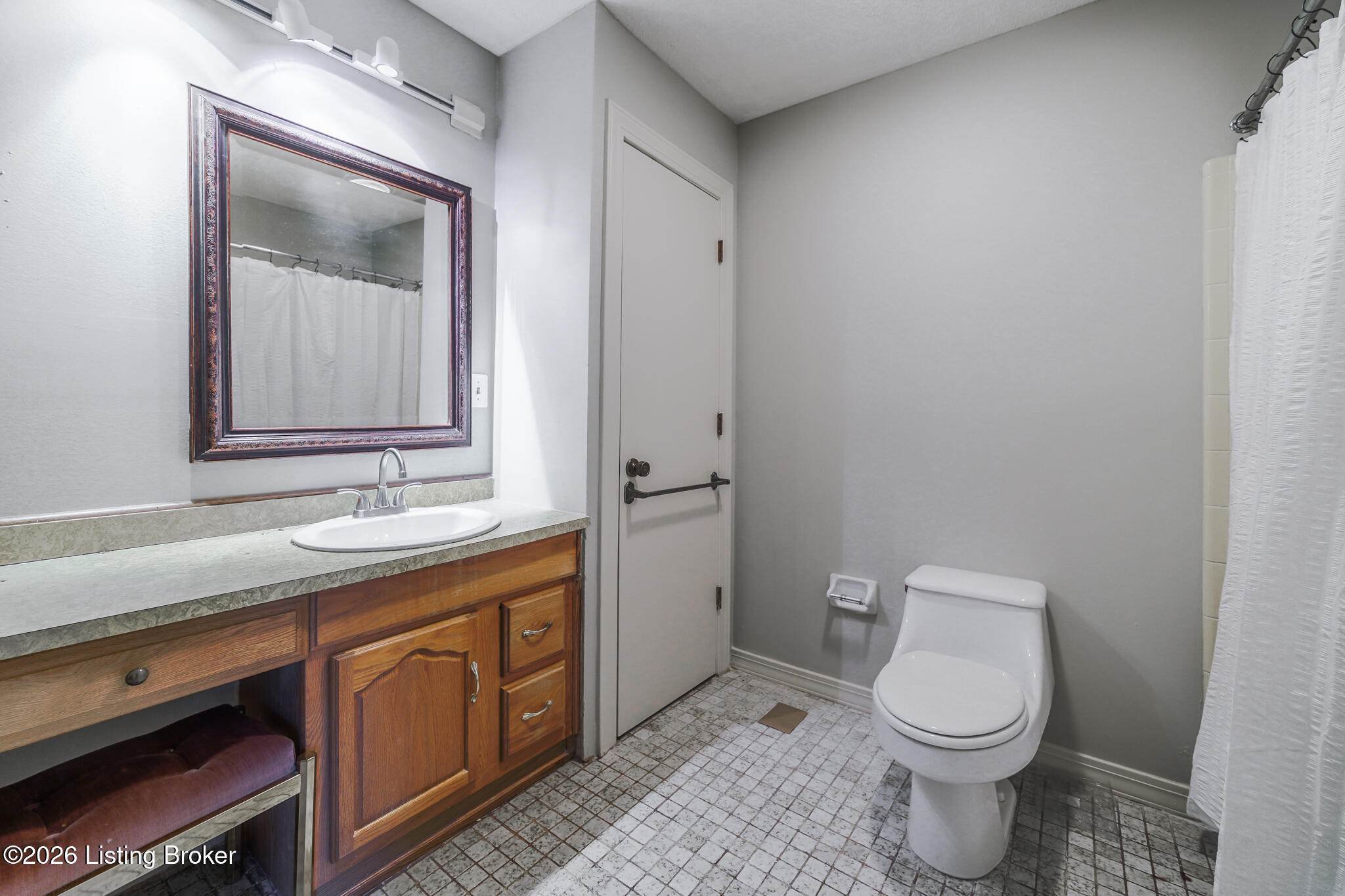 741 Middle Way Property Photo 38
