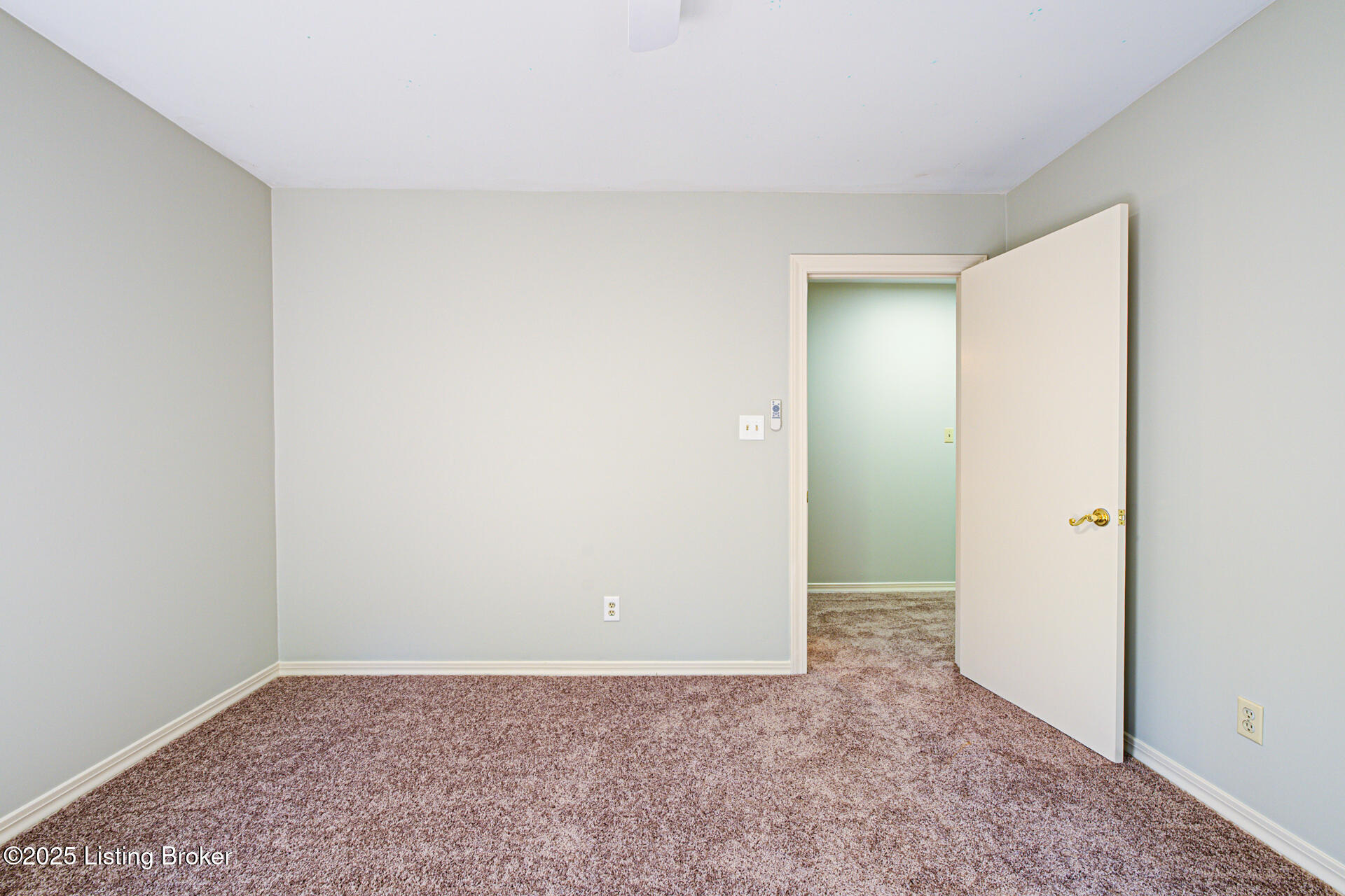 741 Middle Way Property Photo 43
