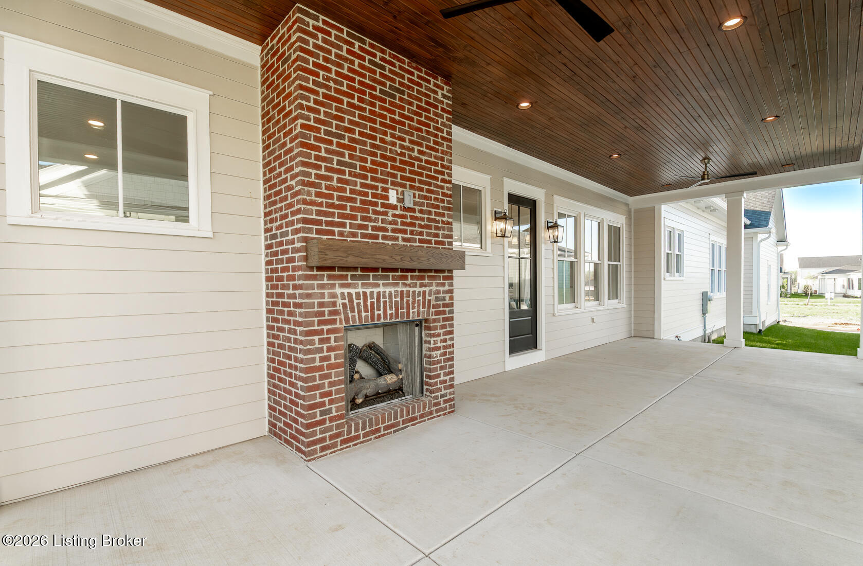 11614 Sweetflag Cir Property Photo 4