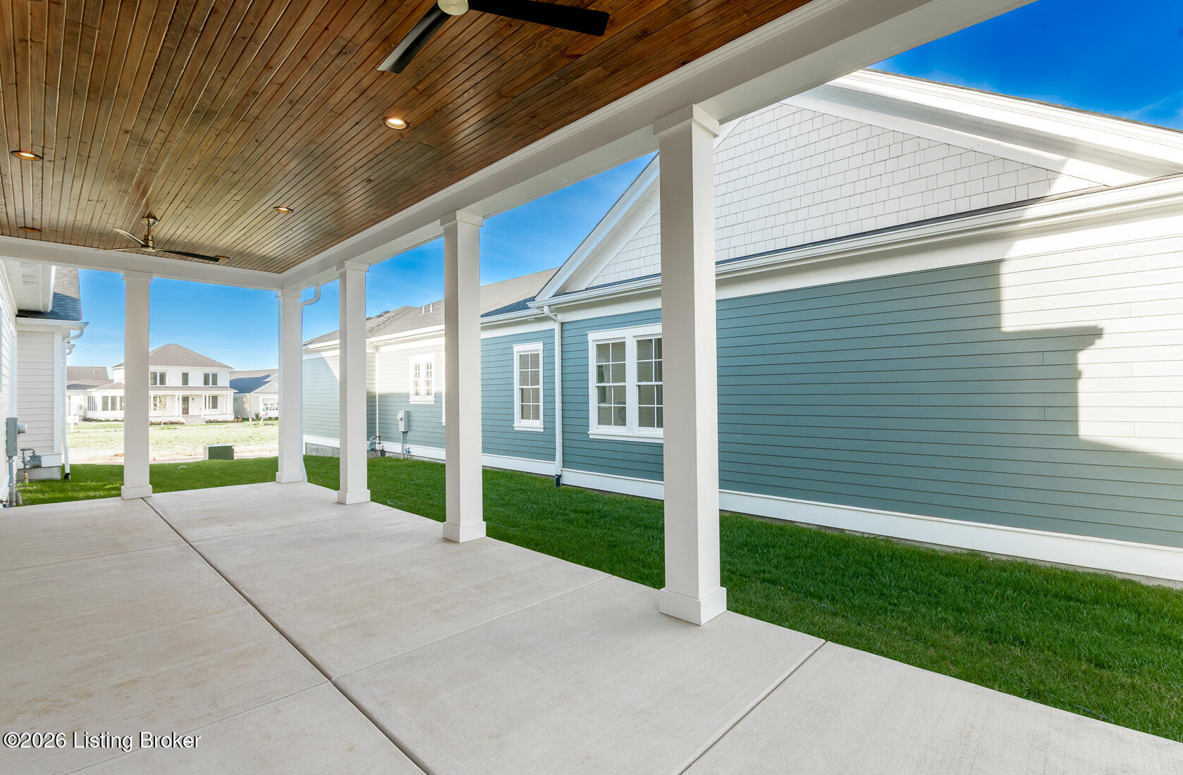 11614 Sweetflag Cir Property Photo 6