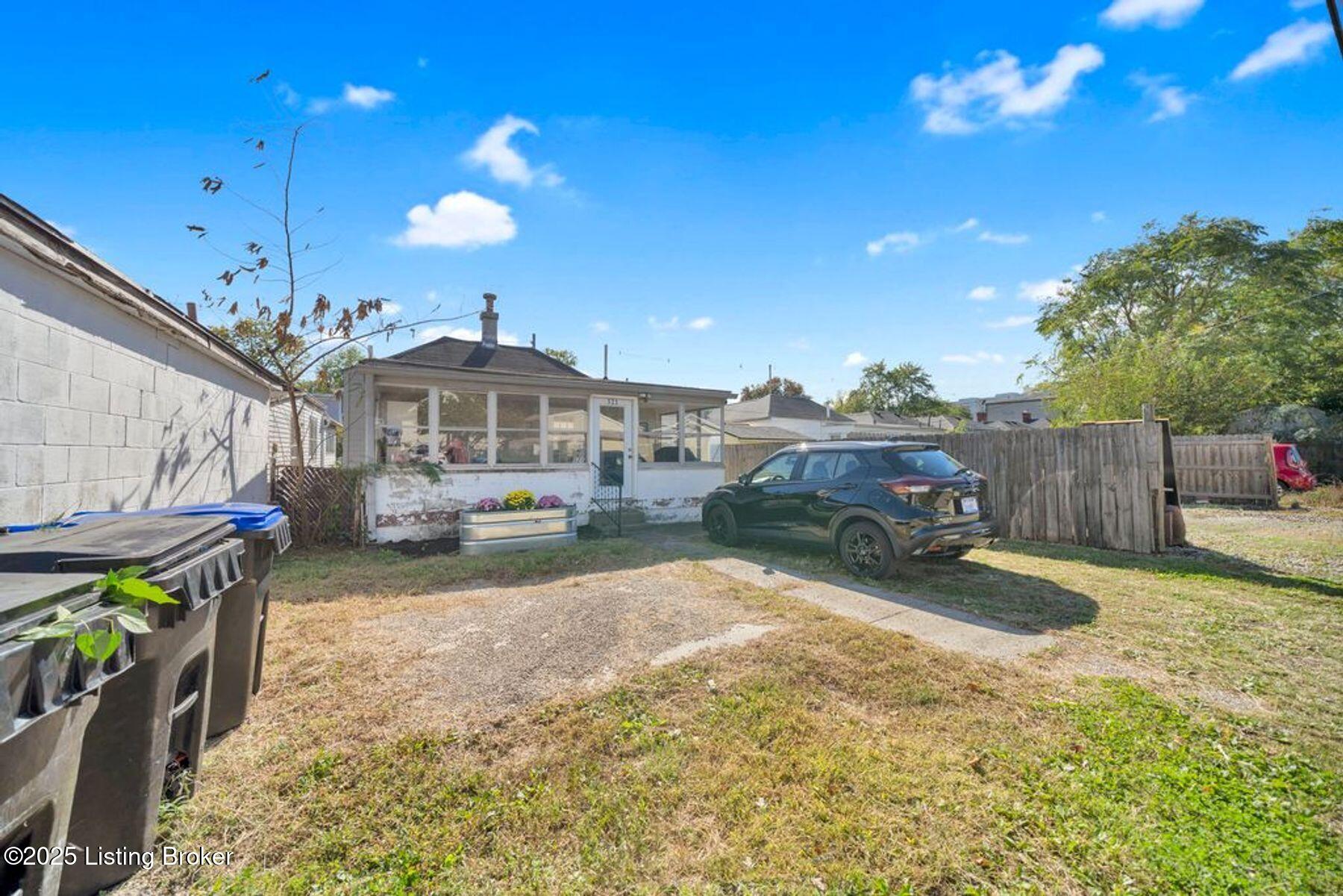 521 Lilly Ave Property Photo 38