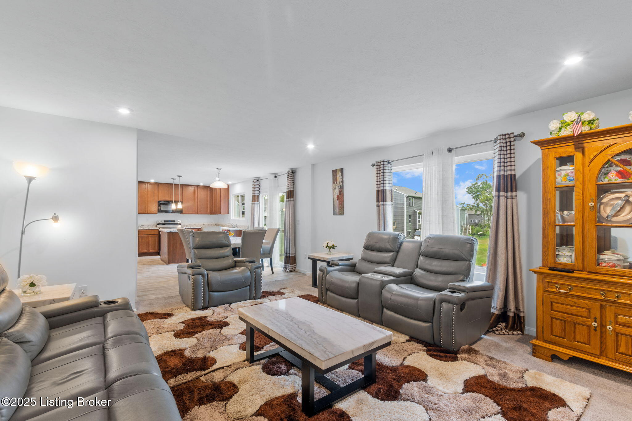18076 Bridle Run Dr Property Photo 8