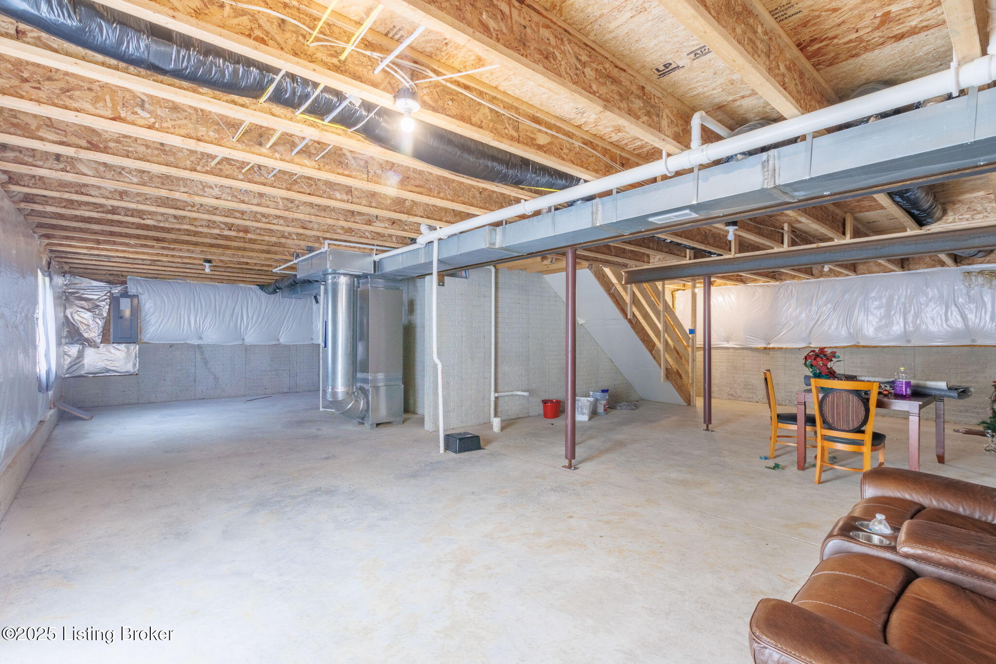 18076 Bridle Run Dr Property Photo 31