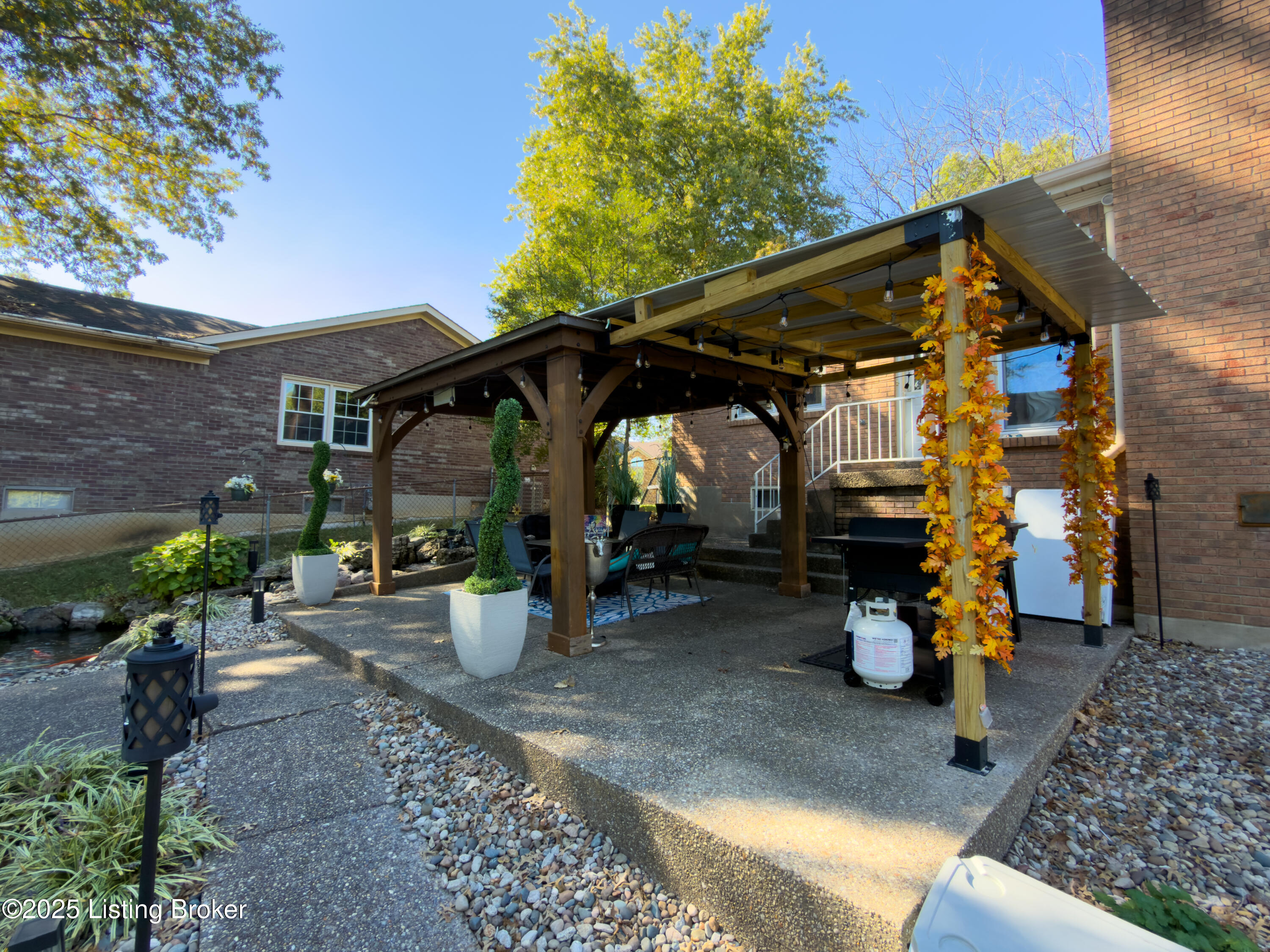 8311 Pine Grove Ct Property Photo 38