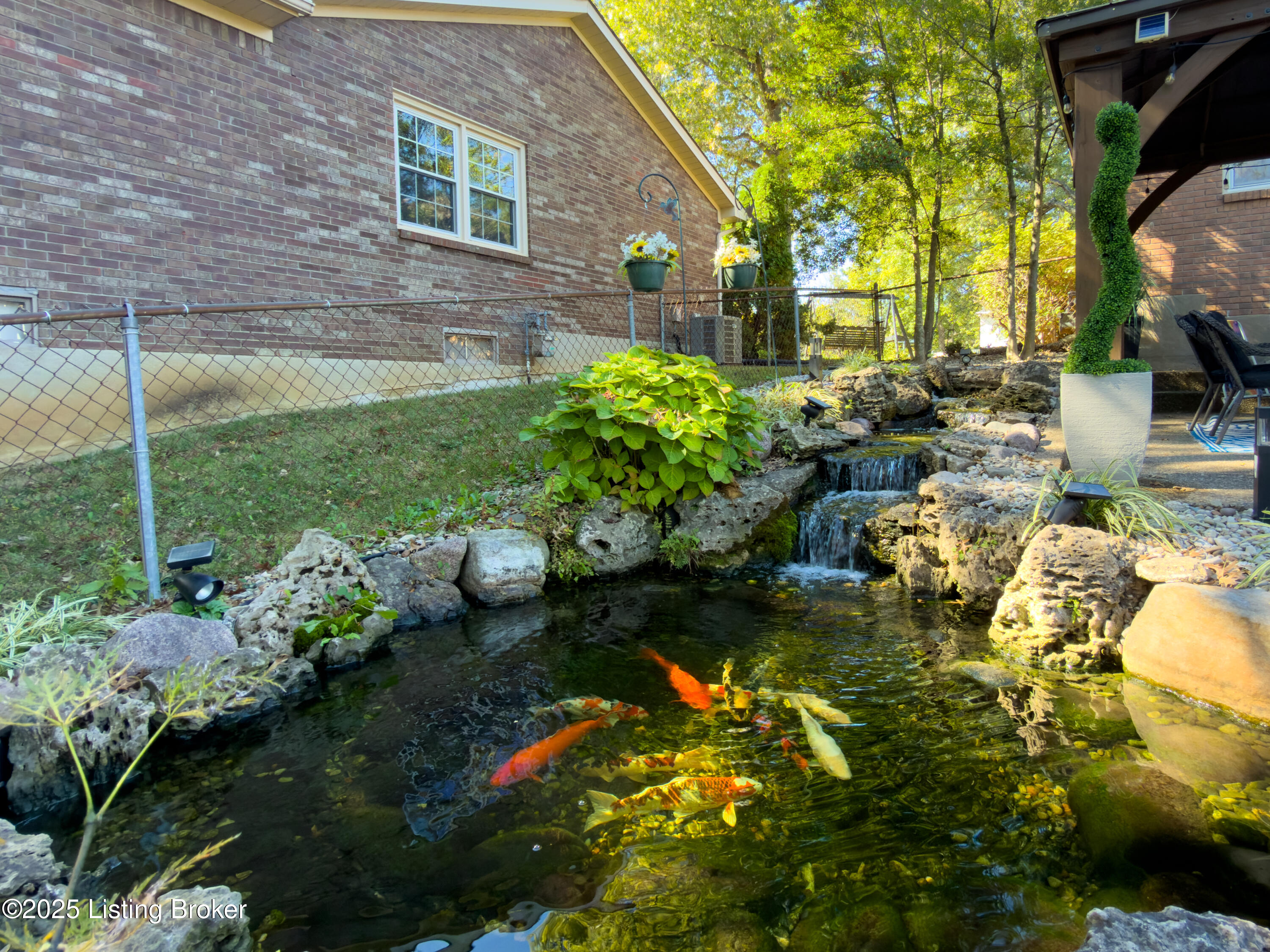 8311 Pine Grove Ct Property Photo 41