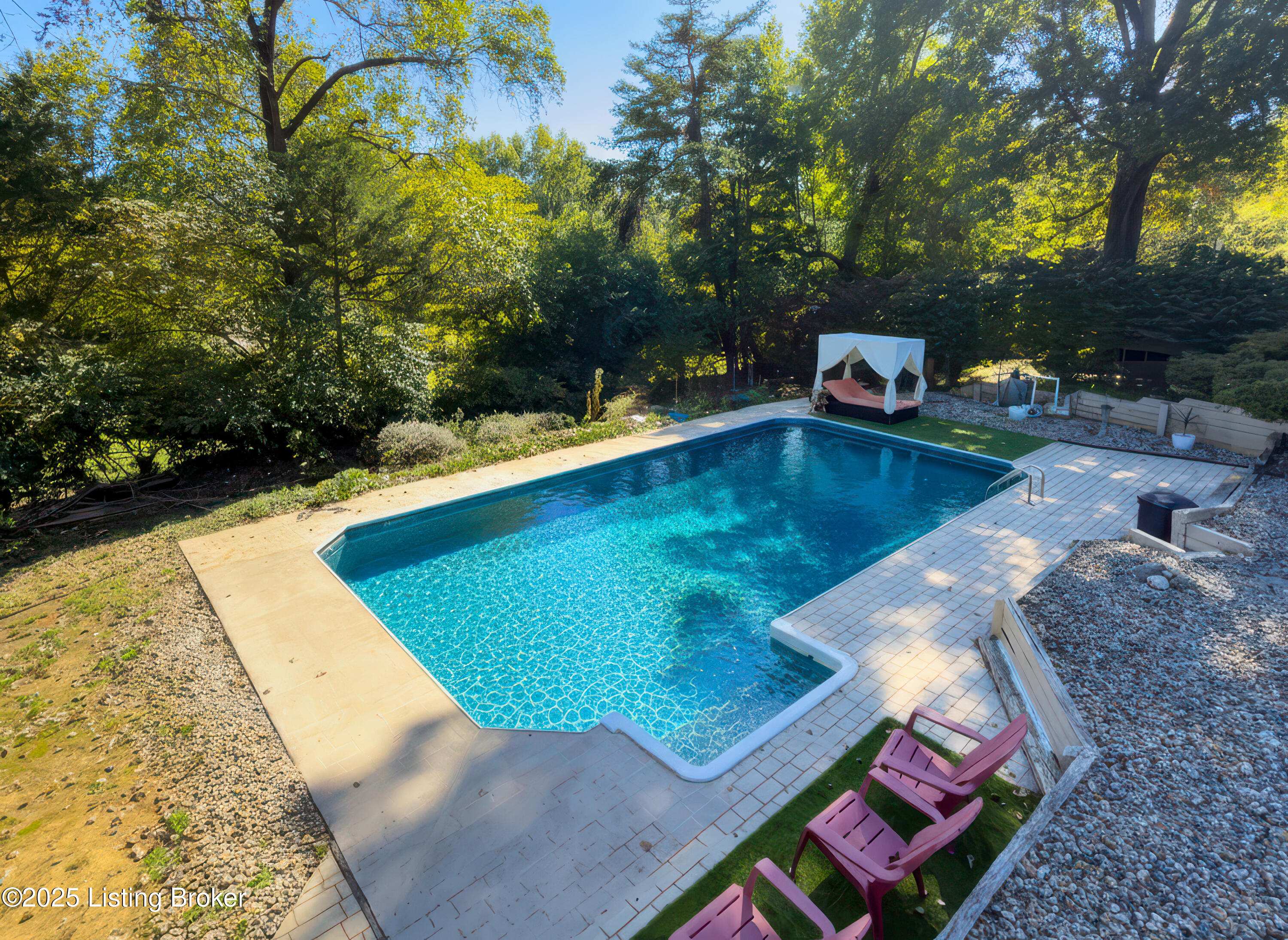 8311 Pine Grove Ct Property Photo 42