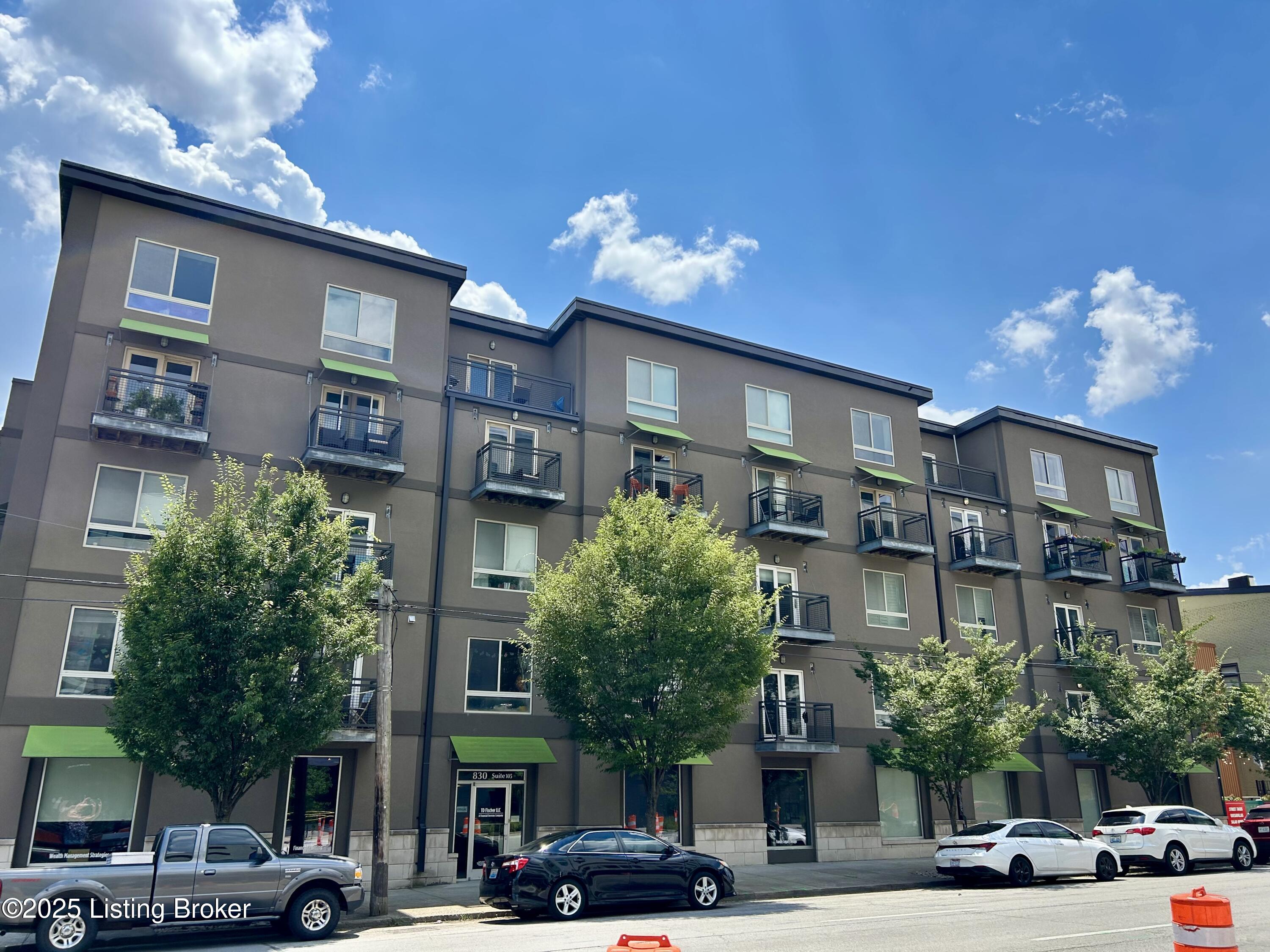 110 S Campbell St UNIT 201