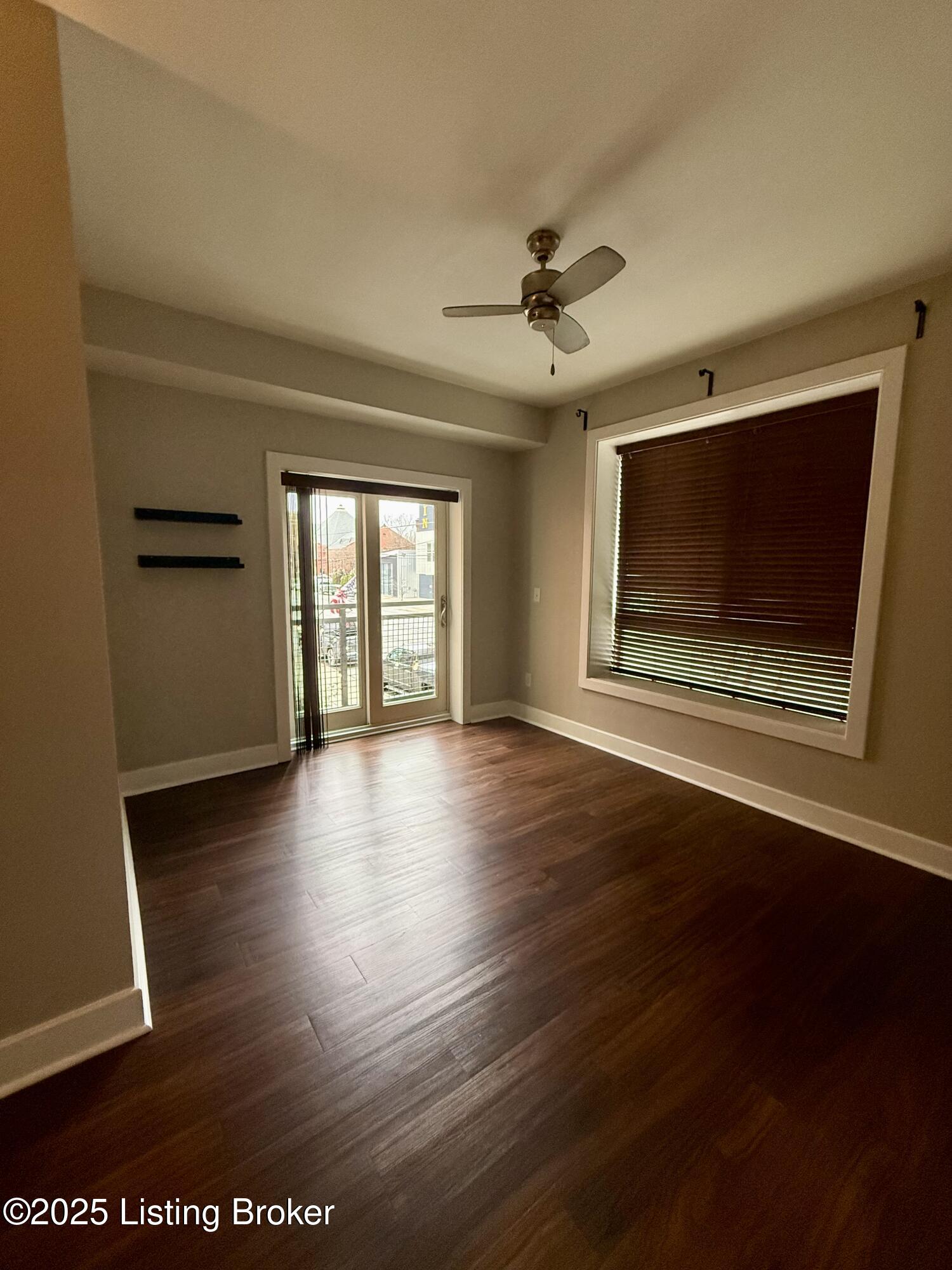 110 S Campbell St Unit 201 Property Photo 17