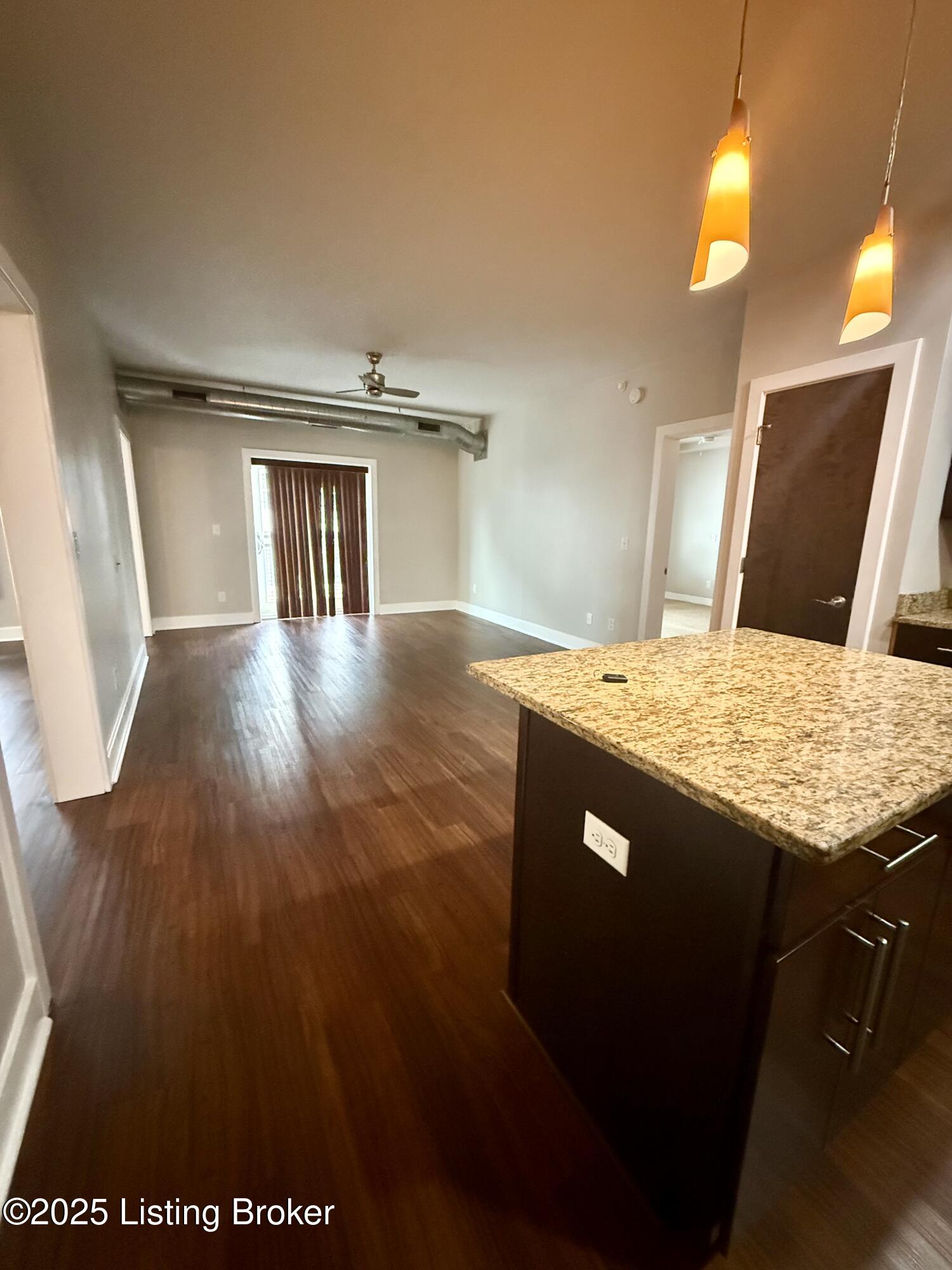 110 S Campbell St Unit 201 Property Photo 18