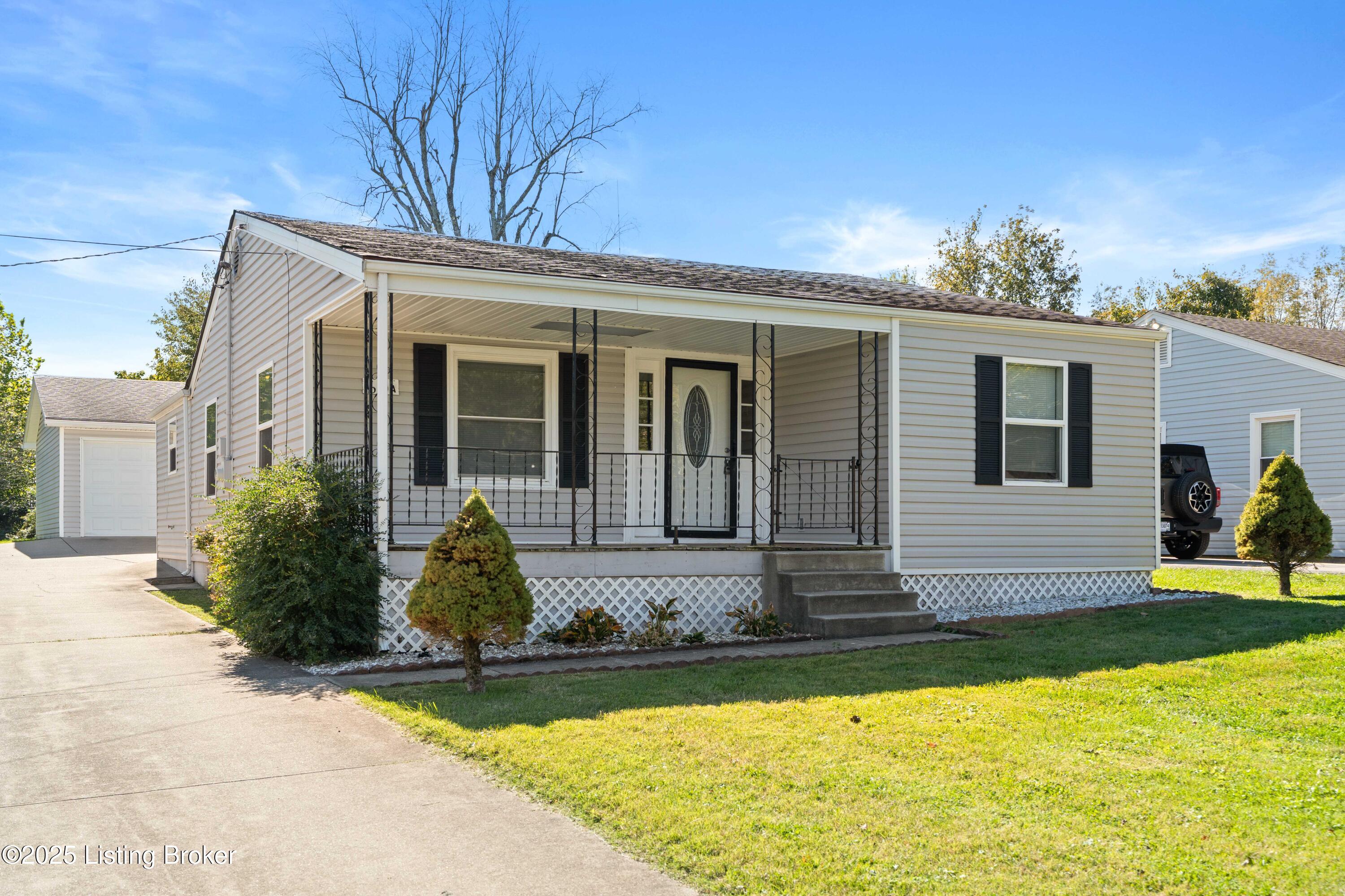 1610-a Lakeside Dr Property Photo 1