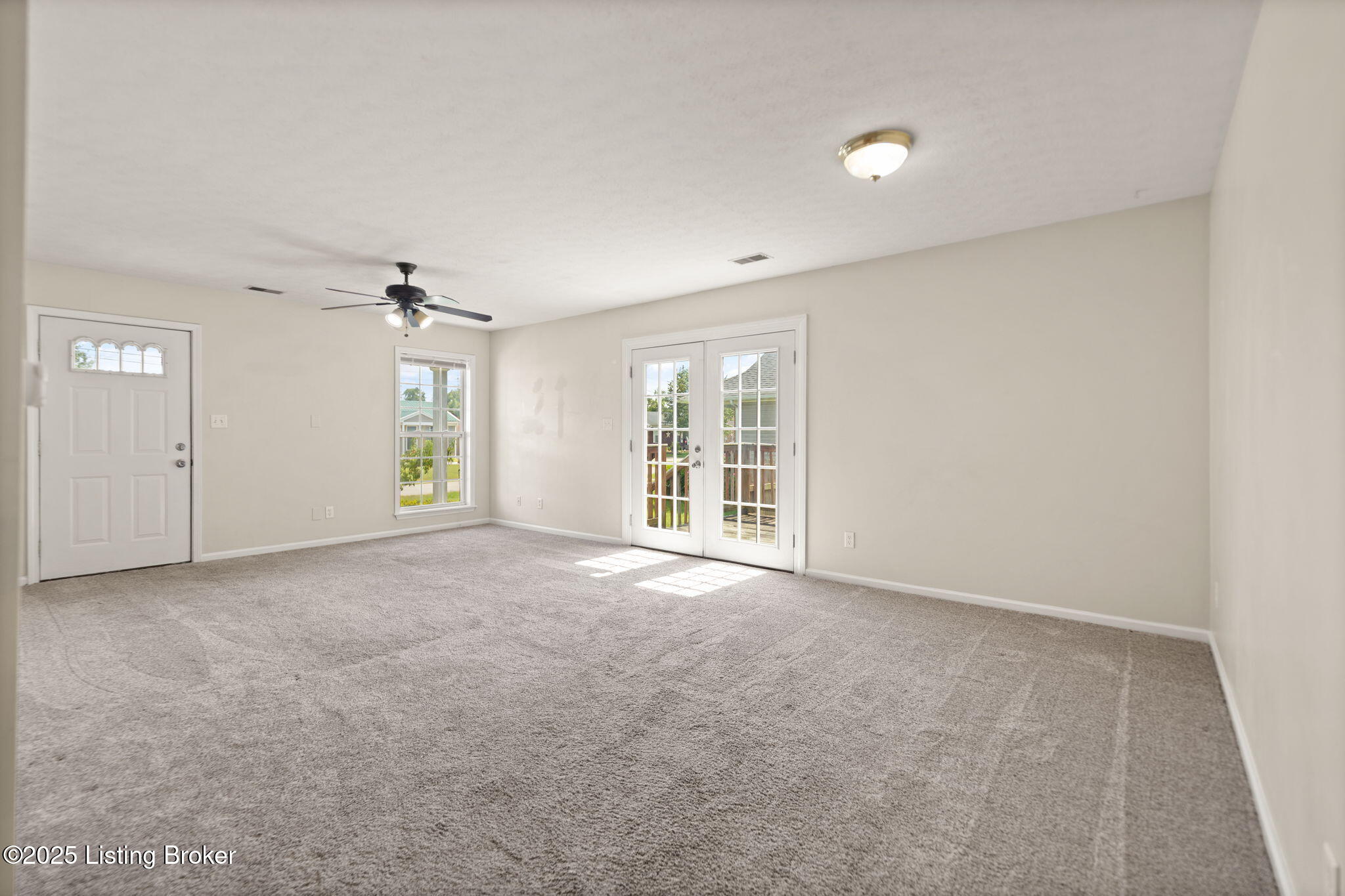 226 7th Ave Property Photo 9