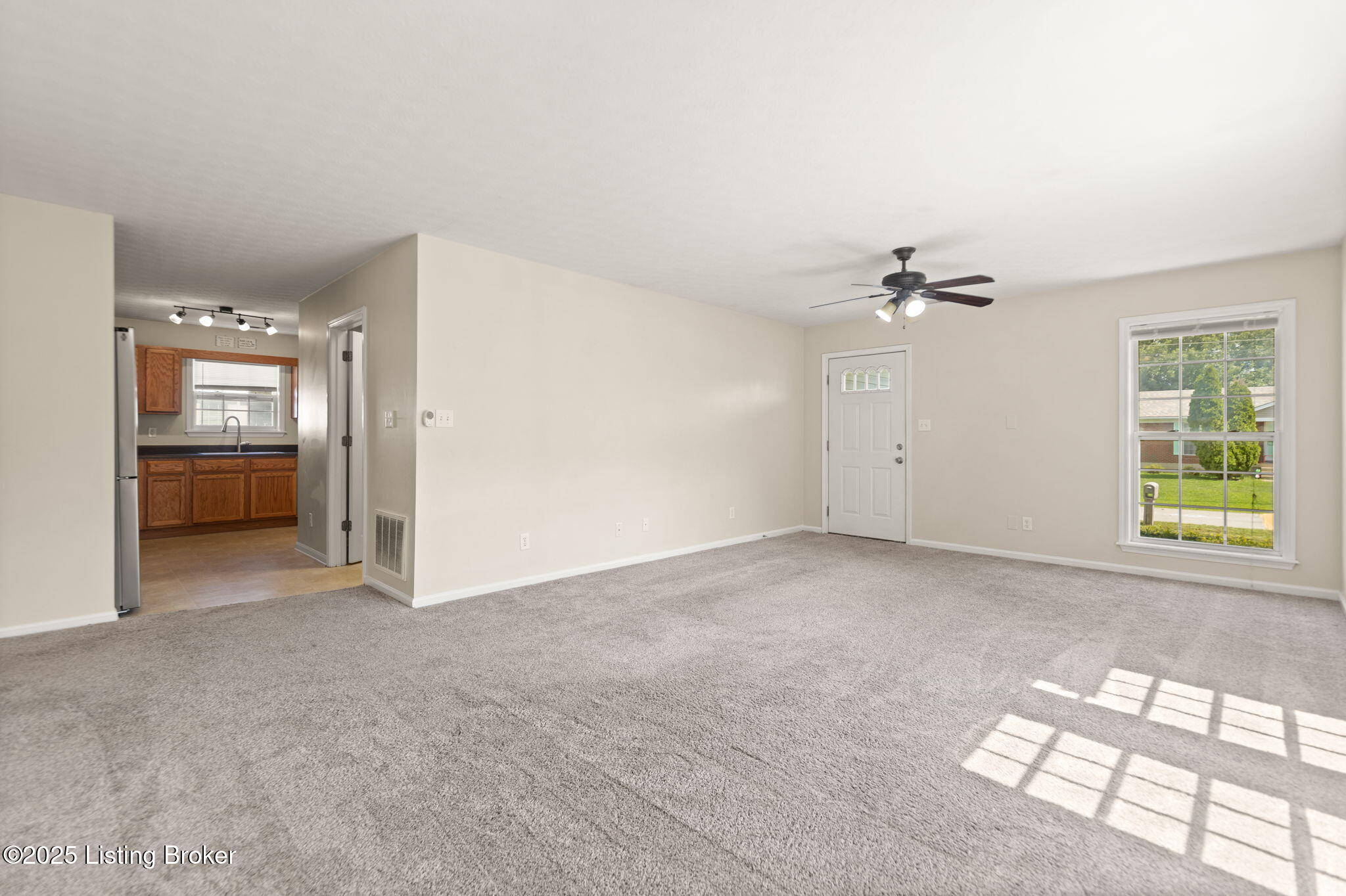226 7th Ave Property Photo 12