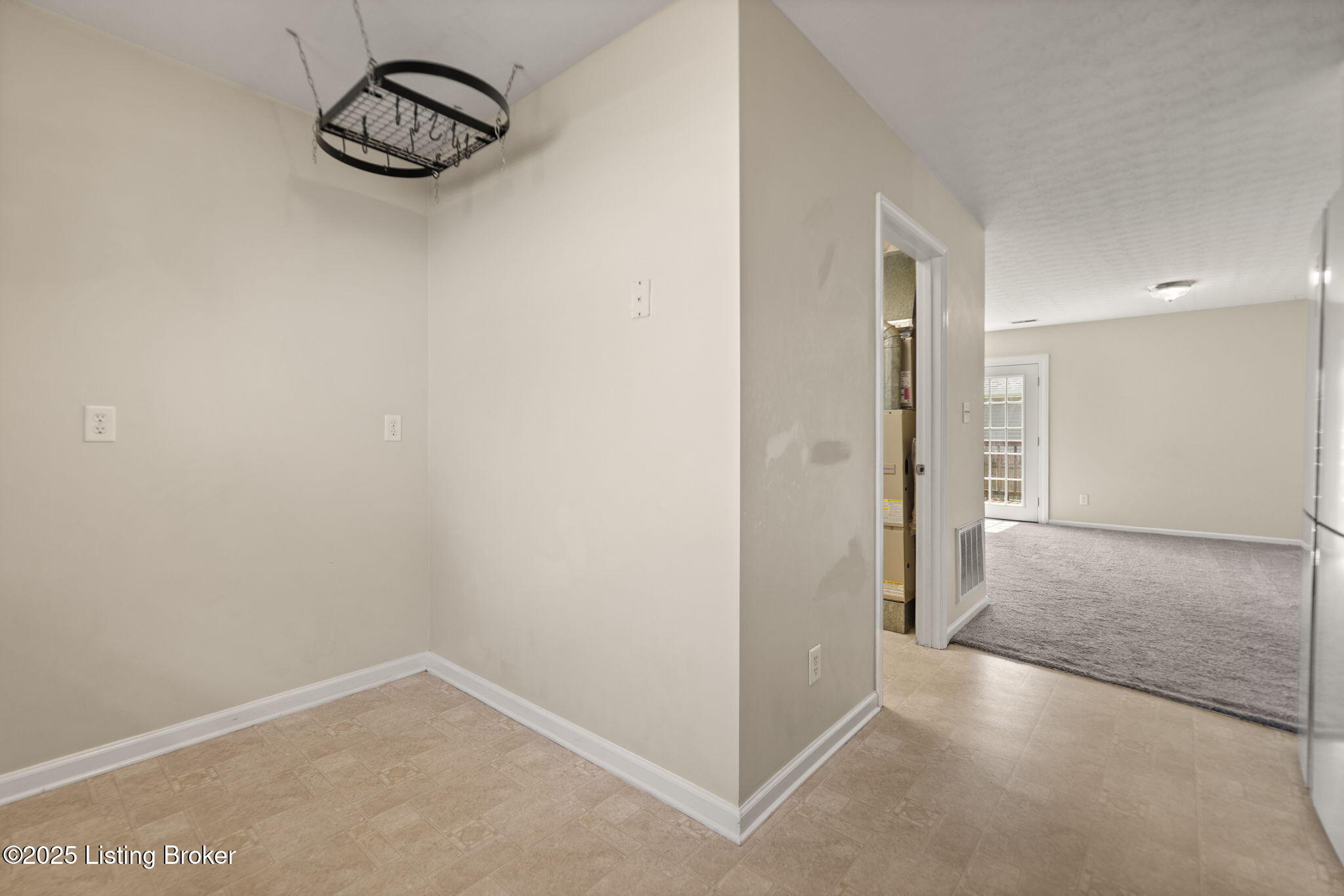 226 7th Ave Property Photo 16