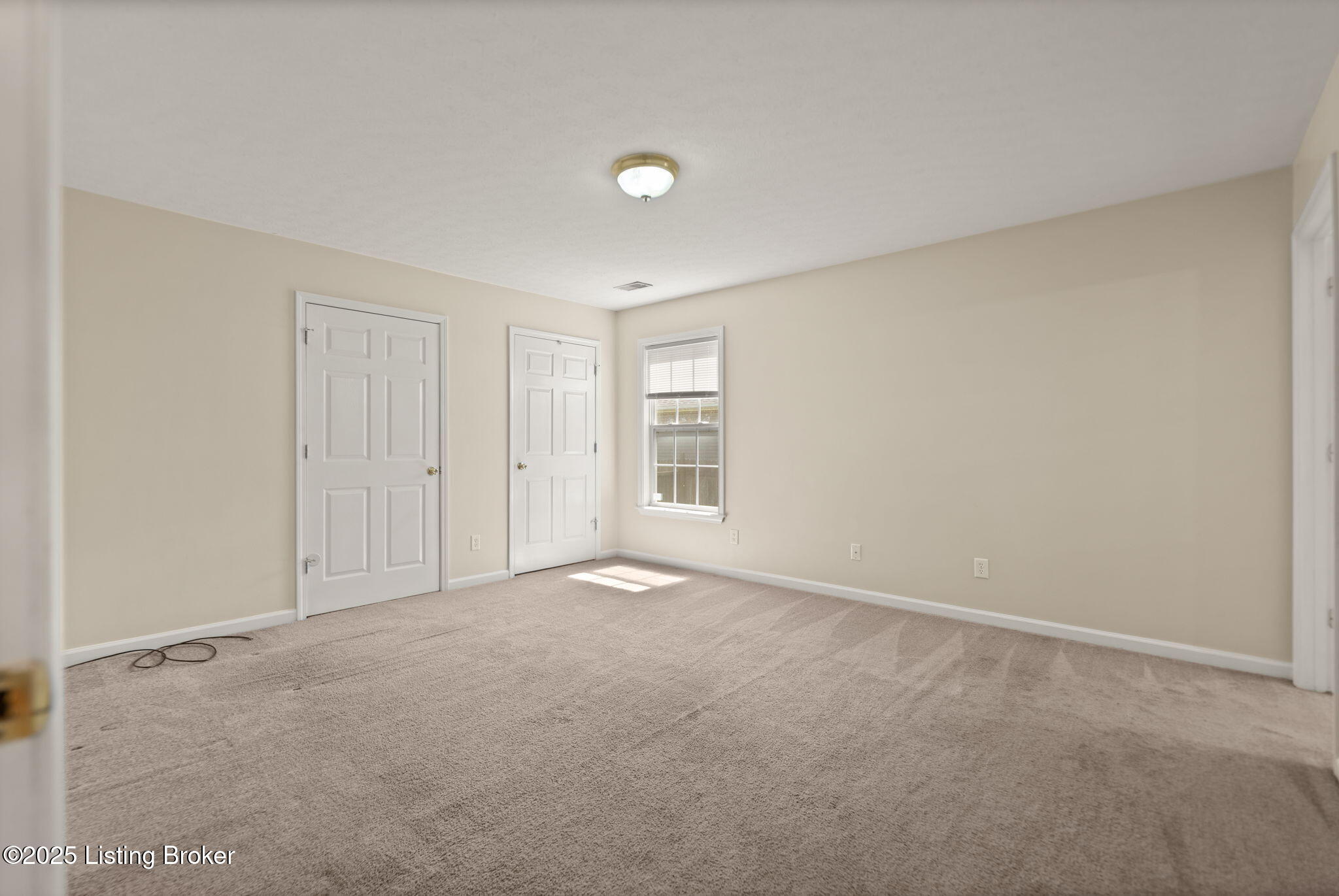 226 7th Ave Property Photo 17