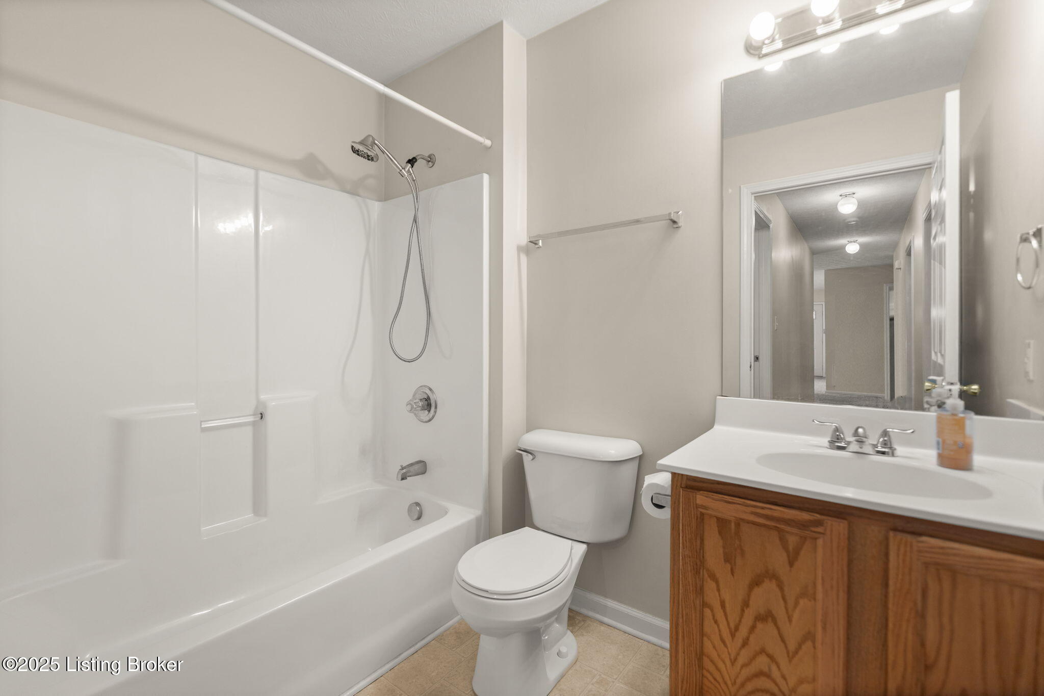 226 7th Ave Property Photo 19