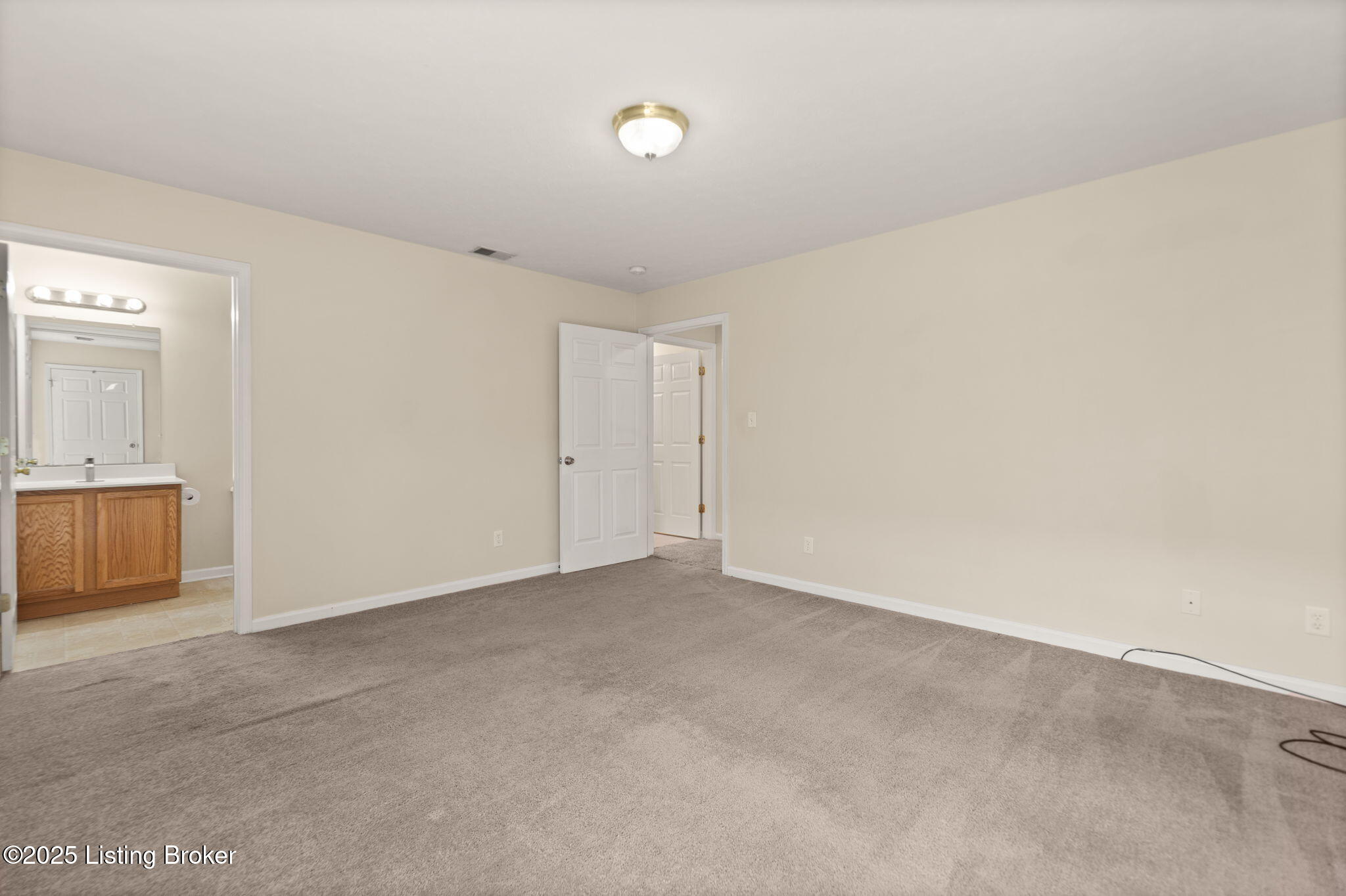 226 7th Ave Property Photo 23
