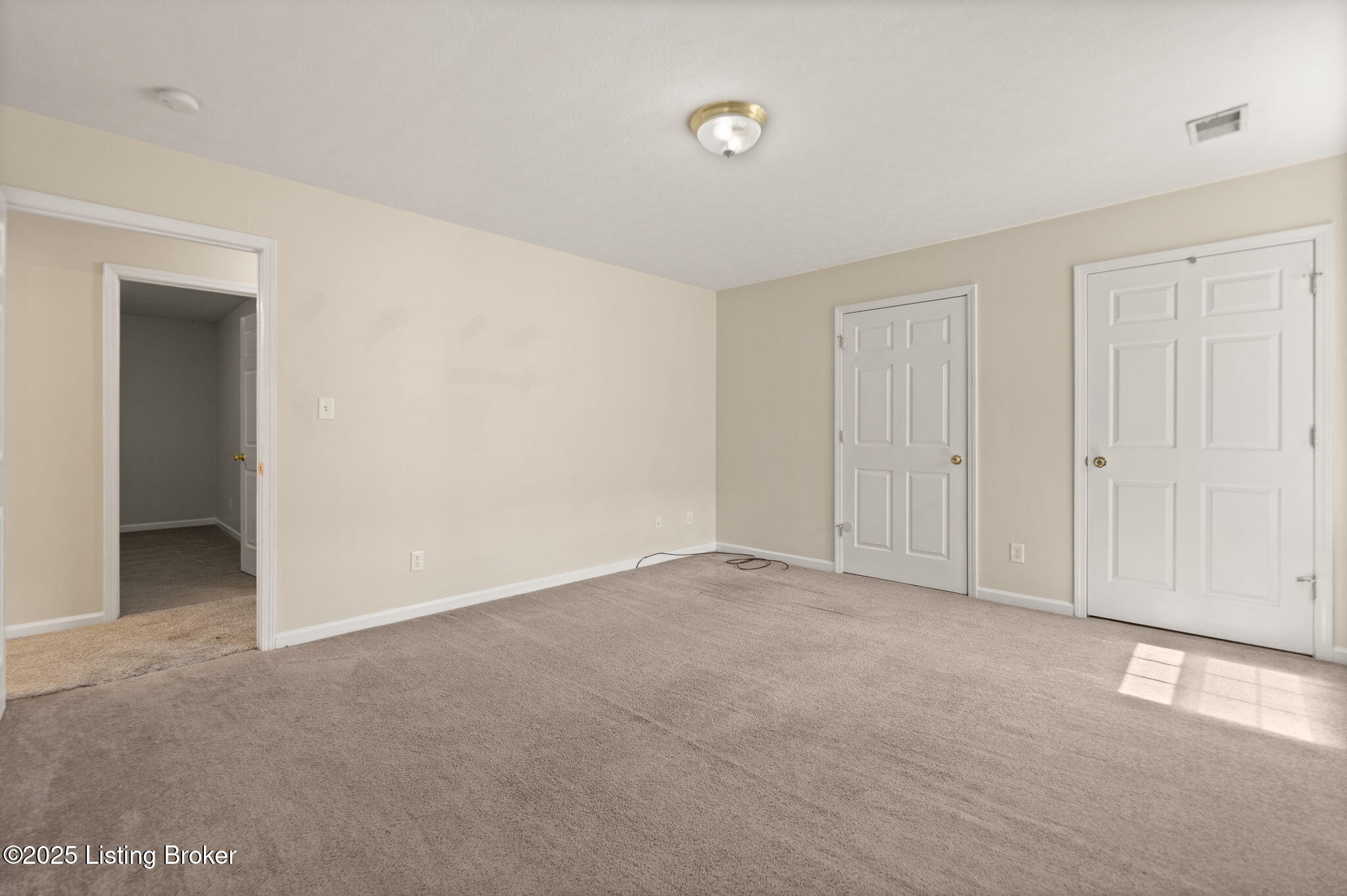 226 7th Ave Property Photo 28