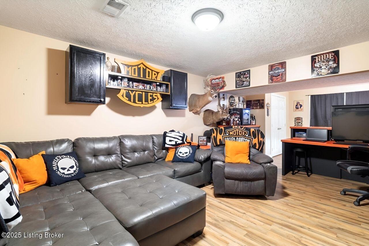 100 Benelli Dr Property Photo 17