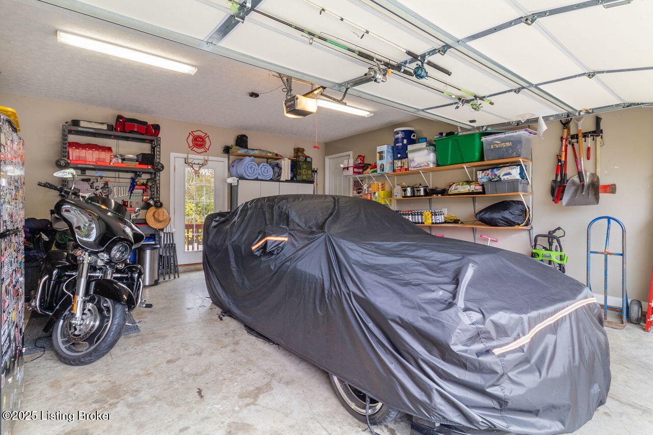 100 Benelli Dr Property Photo 25