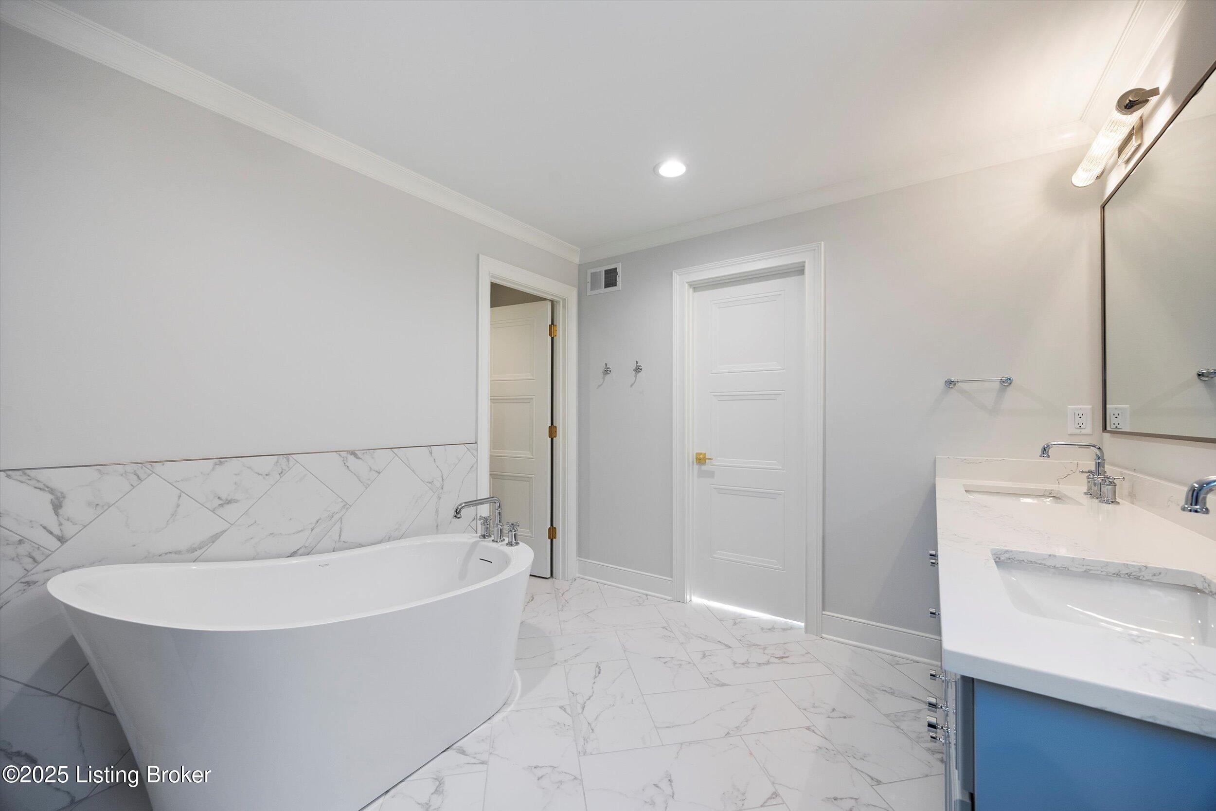 2418 Branning Rd Property Photo 27